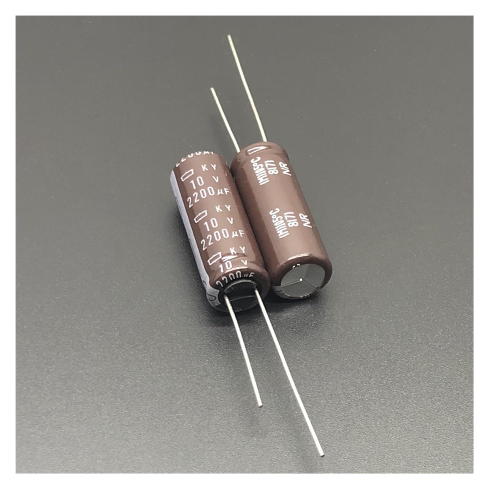Condensateur 2200uF 10V électrolytique anti-bruit pour filtrage de signal audio parasite - 10 pcs