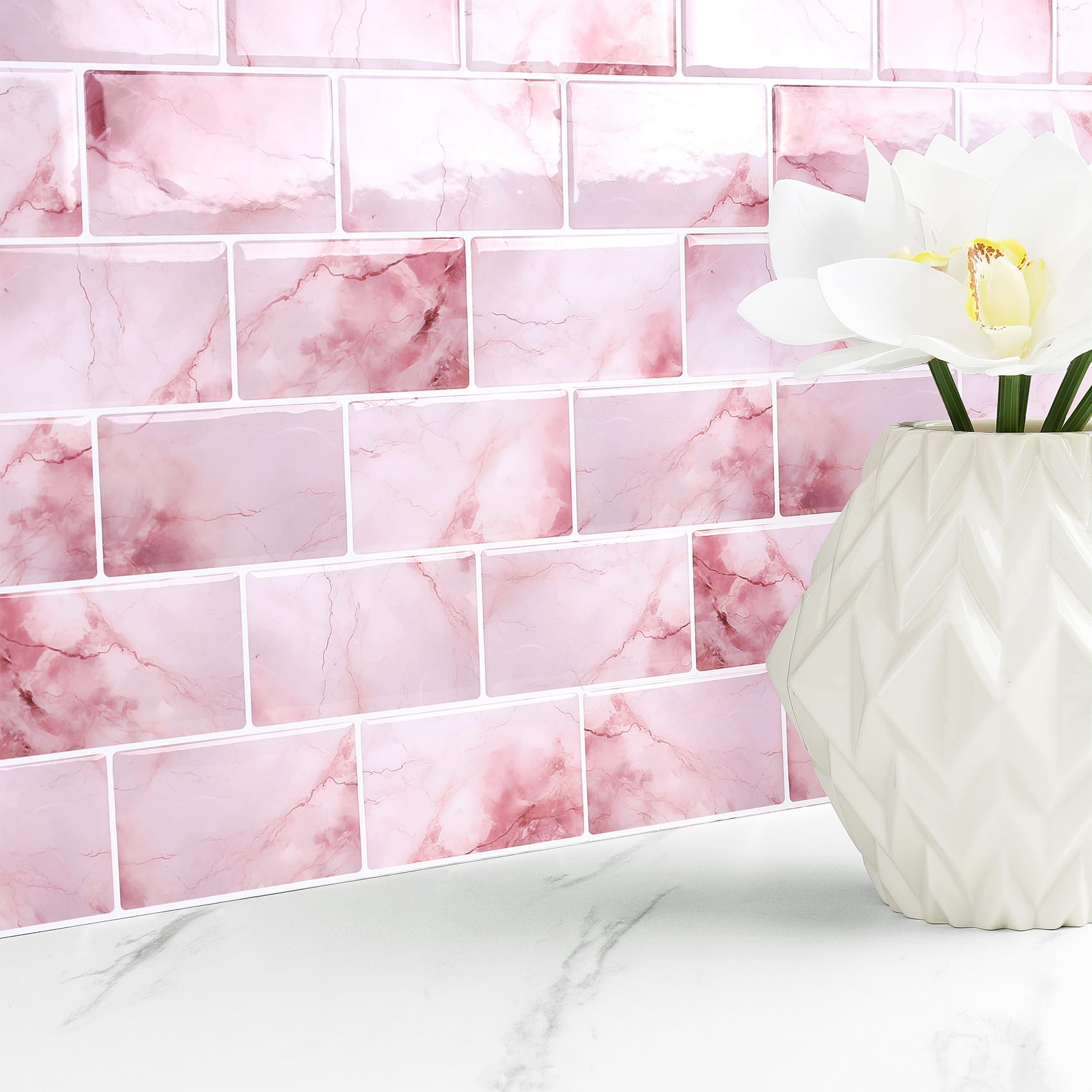 Livelynine Paraschizzi Cucina Adesivo 3D Rosa Piastrelle Adesive Bagno Rosa Bianco Effetto Marmo Mattonelle Adesivi Cucina 3D 30x30CM 16 Pezzi Impermeabile Mattonelle Adesive Bagno per Muro Camino