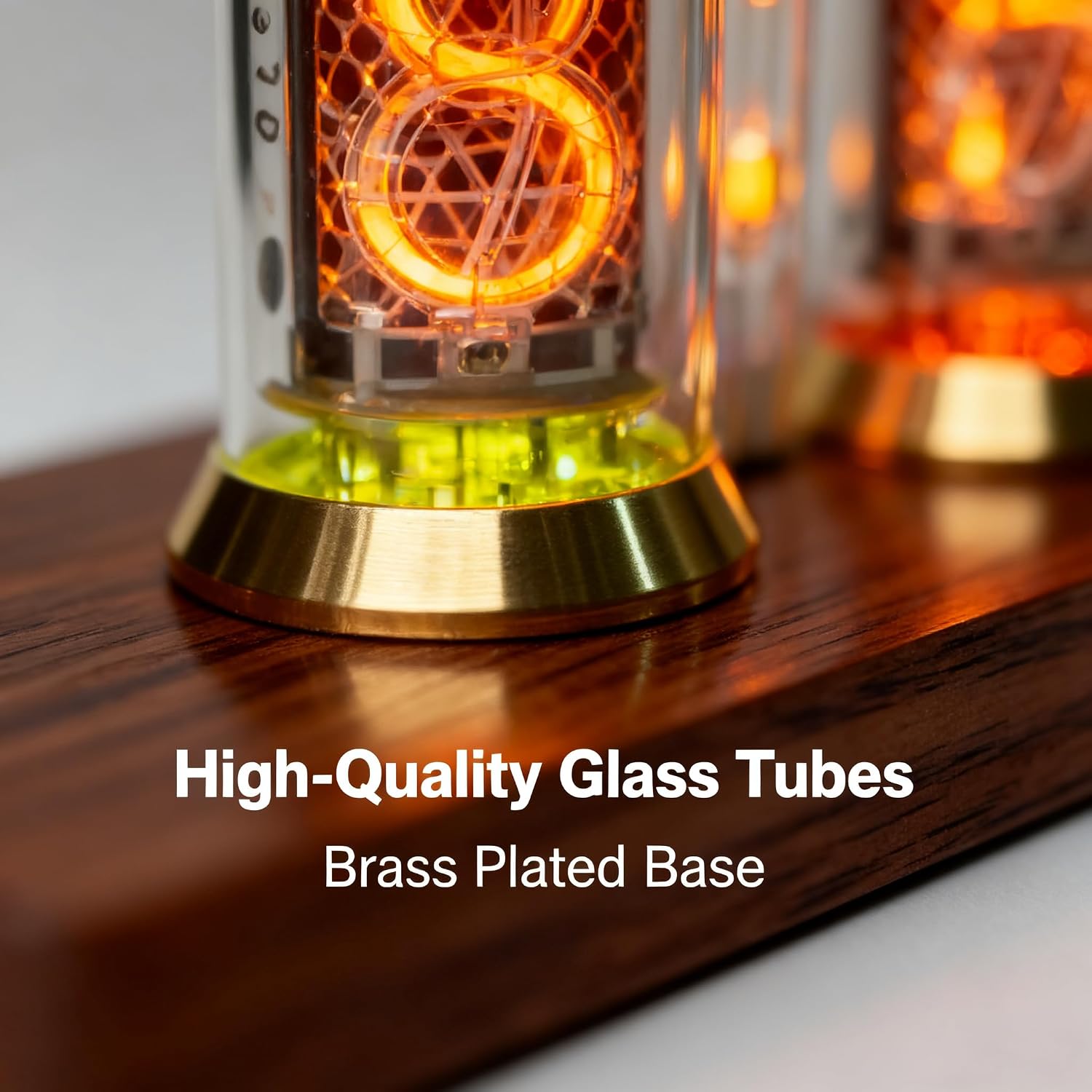 Nixie Clock ex-USSR IN-14 Glow Tube Clock Solid Wood Base, English Voice Chime, Automatic Brightness Adjustment, Computer Program Control, Desktop Decoration, Cyberpunk Style