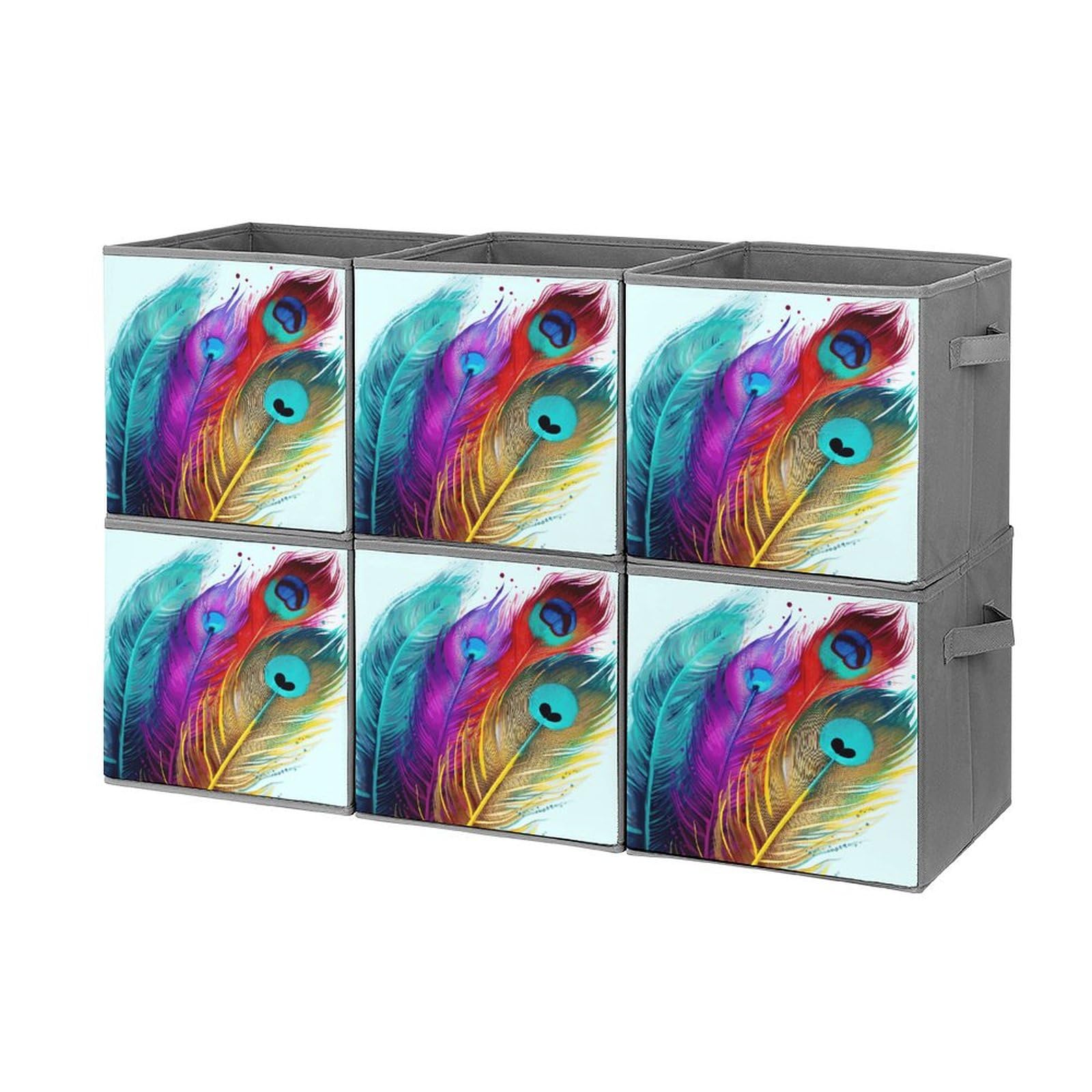 Boîtes de rangement colorées en plumes pour maximiser l'espace des petits placards