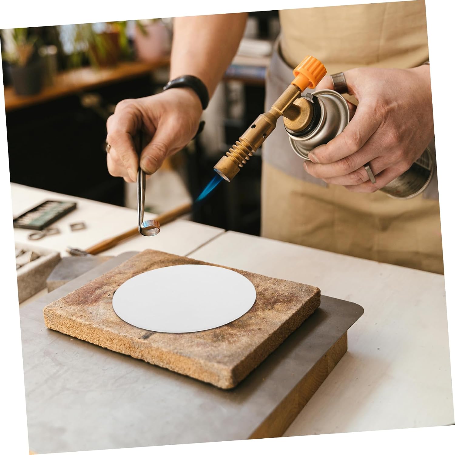 Angoily Ceramic Fiber Gasket Papers Diameter 60pcs Round Sheets Insulation Material for Microwave Ovens Fireproofing