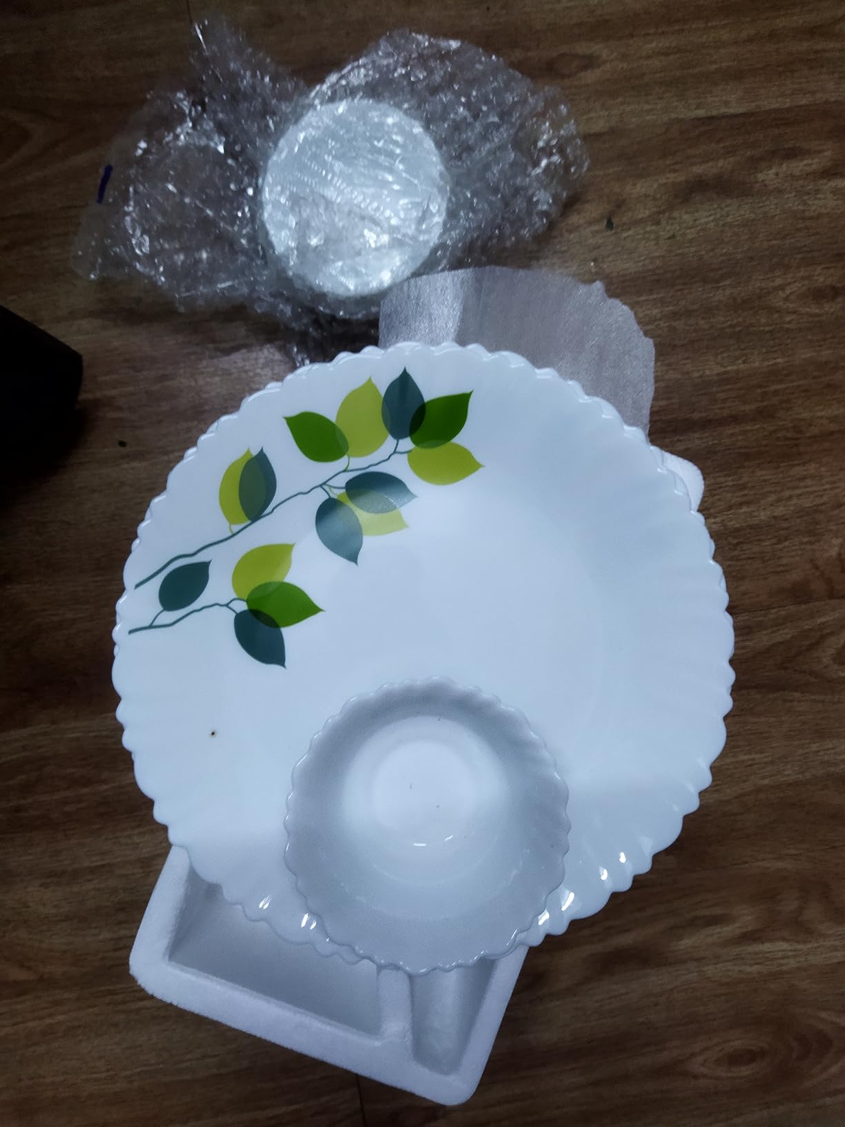 Larah by Borosil Green Leaves Silk Series Opalware Dinner Set 6