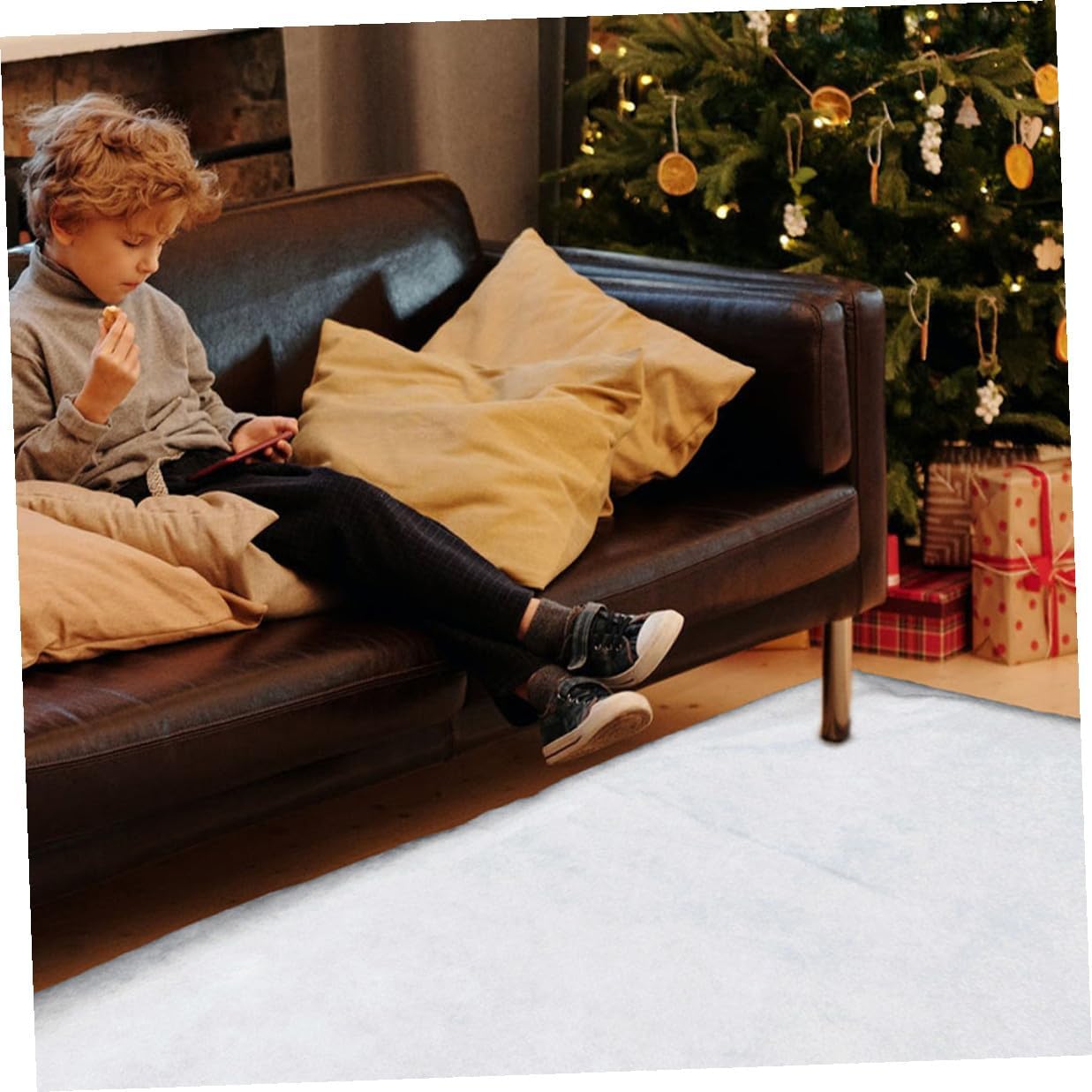 Artificial White Snow Blanket 2pcs 1.5x1m Thick Faux Snow Carpet for Christmas Village Display Indoor Holiday Decoration