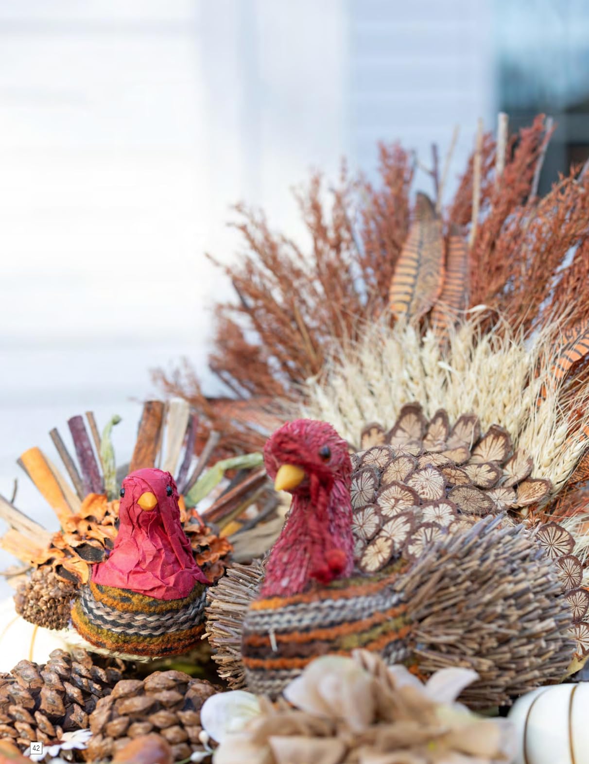 Boston International Sonbahar Sonbahar Hasatı Şükran Günü Masa Üstü Hindi Figürin Dekorasyon, 40 cm, Lance The Twig & Feather Turkey