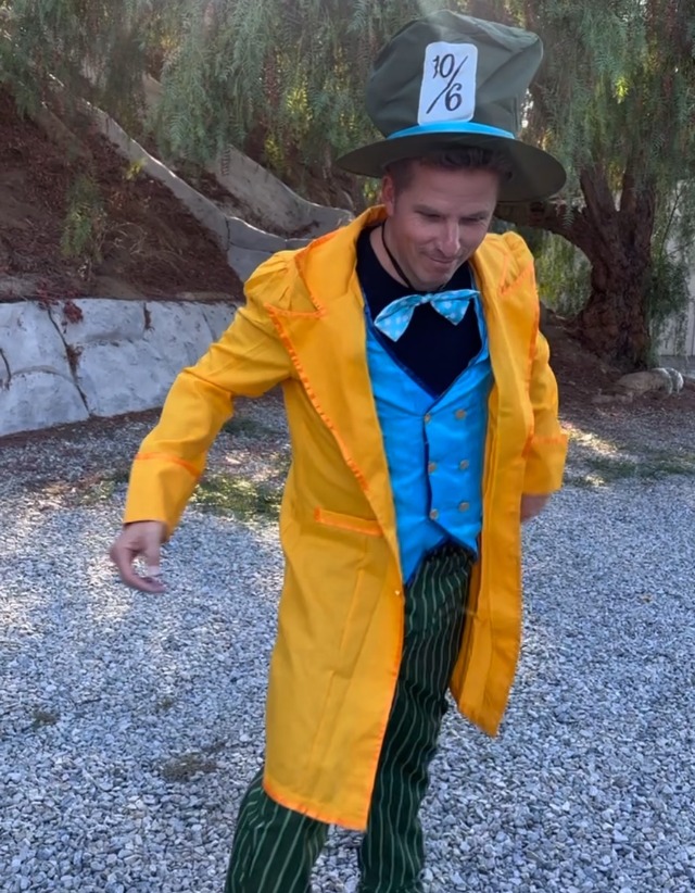 Amazon.com: Dapper Tweedle Dee Dum Costume - Shirt, Pants