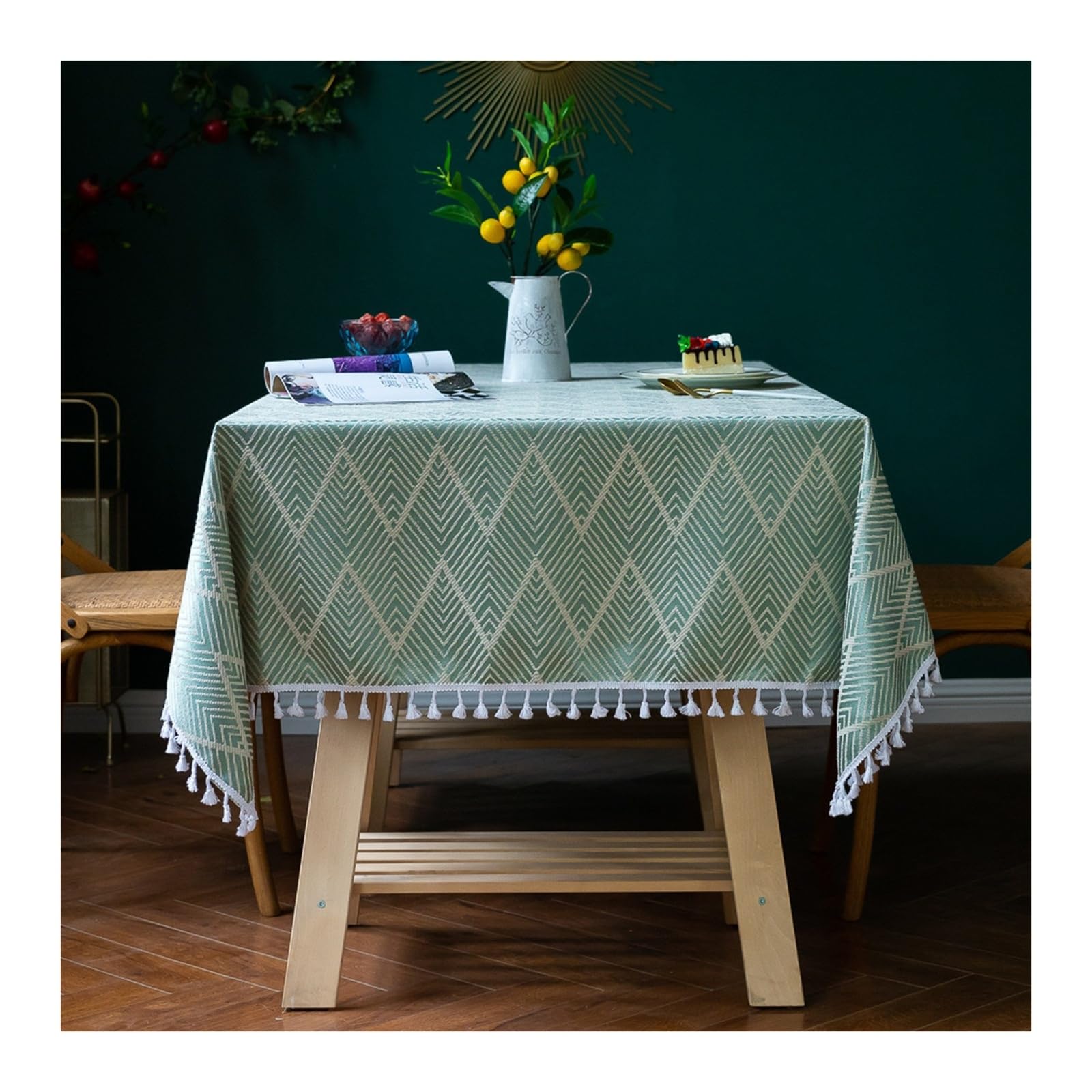 Nappe anti-taches verte 140x240CM avec motif jacquard à franges
