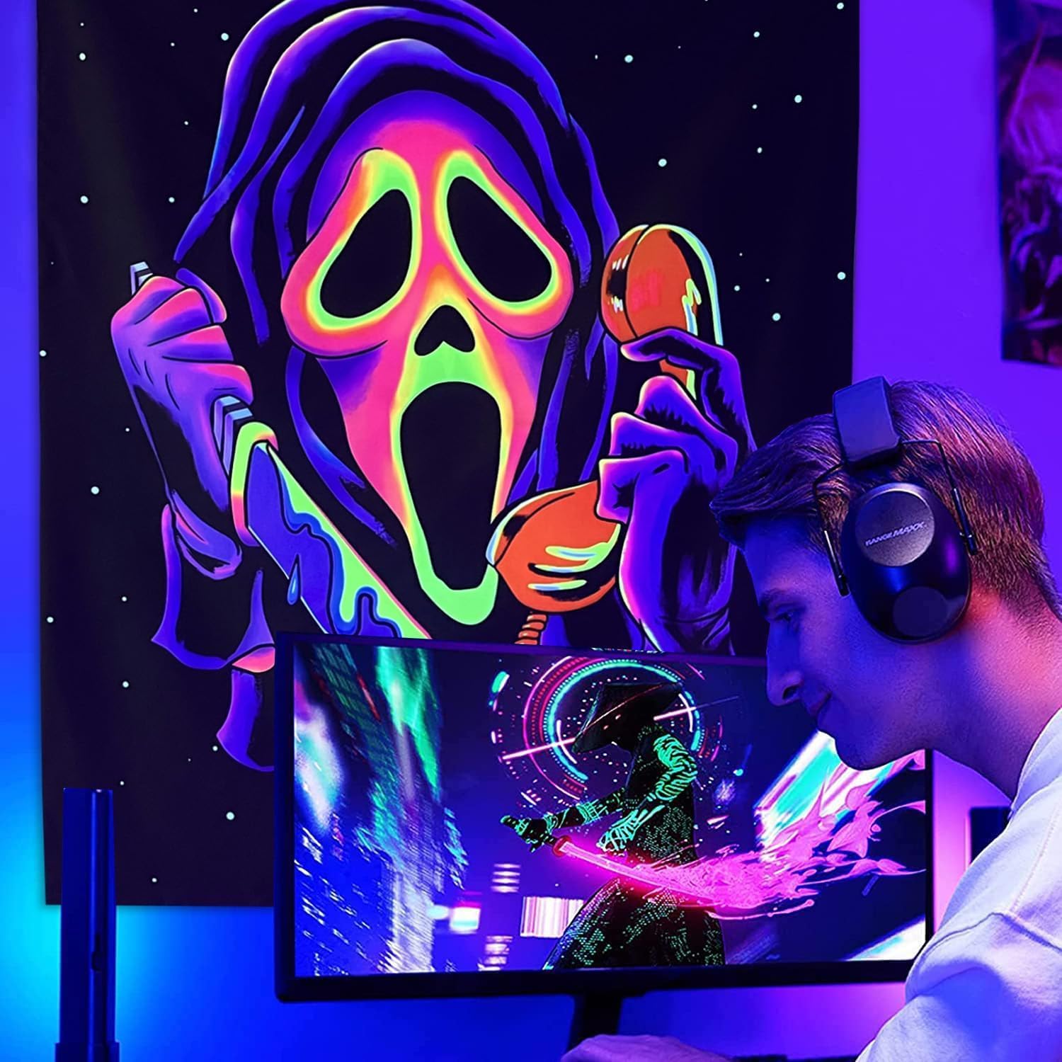 SparkLia Blacklight Horror Face Tapestry, UV Reactive Tapestries Wall Hanging, Glow in The Dark Party Backdrop Tapestry for Bedroom, Living Room - 70" x 90"