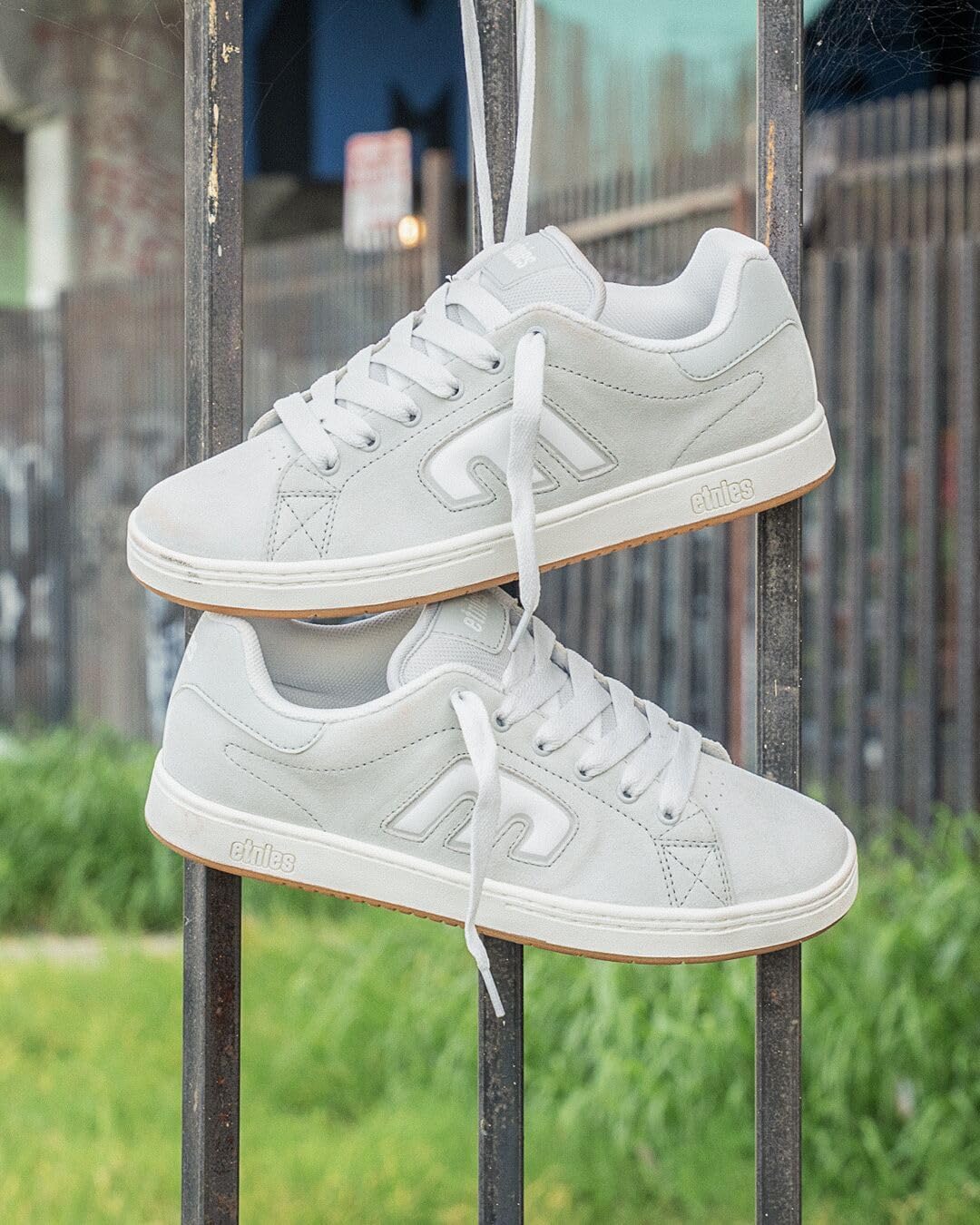 Etnies Callicut – Heritage Skate Style, Puffy Look, 90's Chunky Vibe, Reinforced Cupsole, Cushioned Feel, Everyday Sneakers