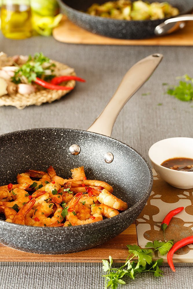 MONIX Mineral | Padella 24 cm alluminio forgiato con antiaderente, tipo pietra, senza PFOA, adatte induzione