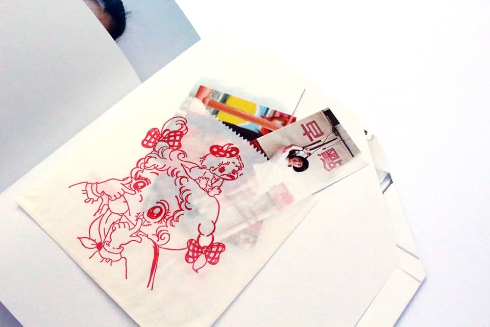 Amazon.com: 川島小鳥写真集明星: 9784904292549: Kawashima