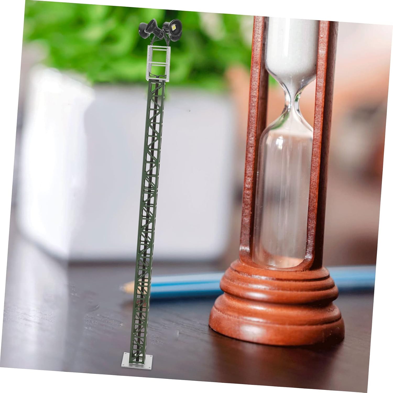 Miniature Traffic Light Model Lamp for Train Scenery Easy Install Signal Light Decor for Sand Table Layout for Model Railroad Enthusiasts