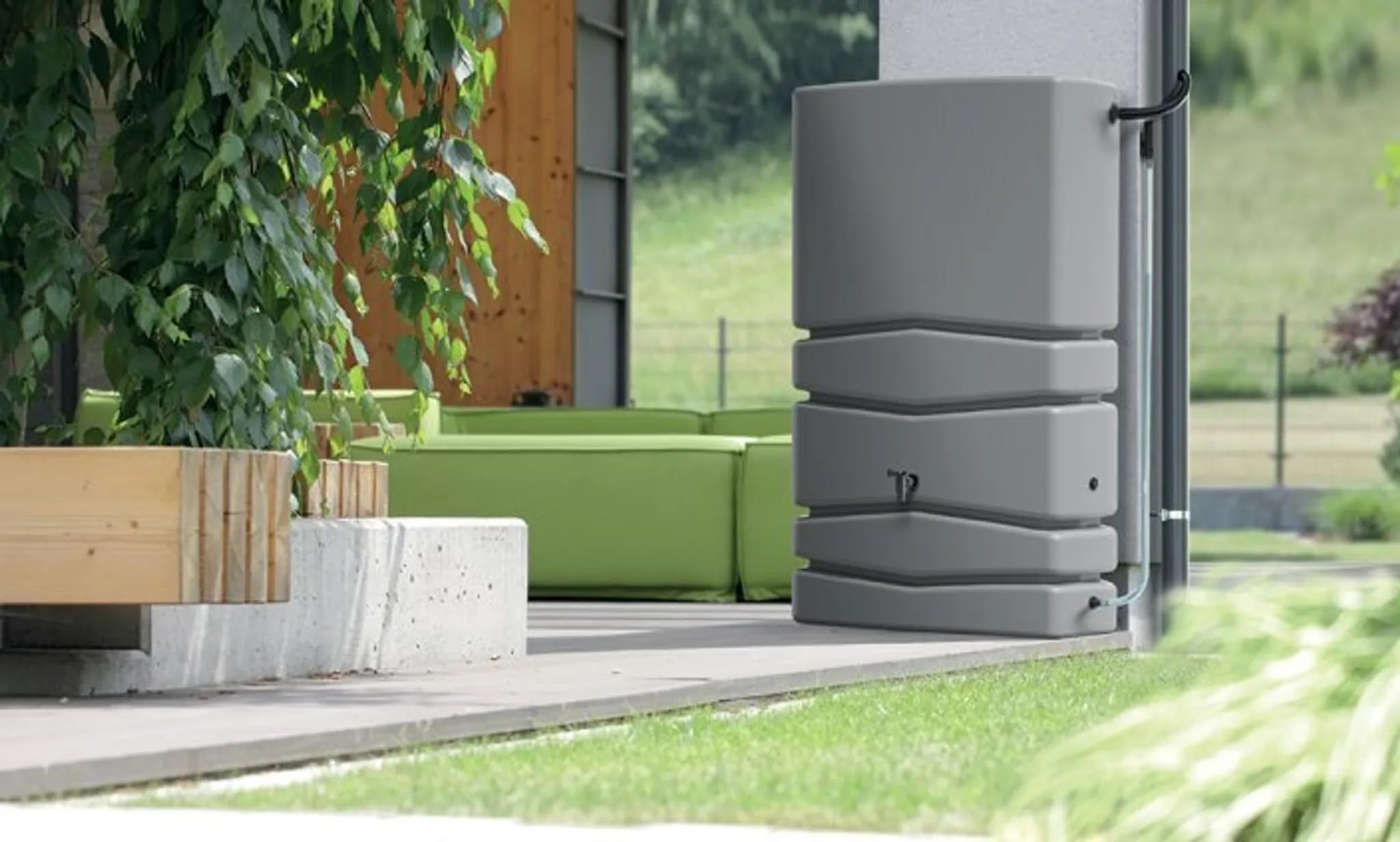 Regentonne 350L in Grau, Robuster Regenwasserspeicher für Garten, 135 x 38 x 77 cm