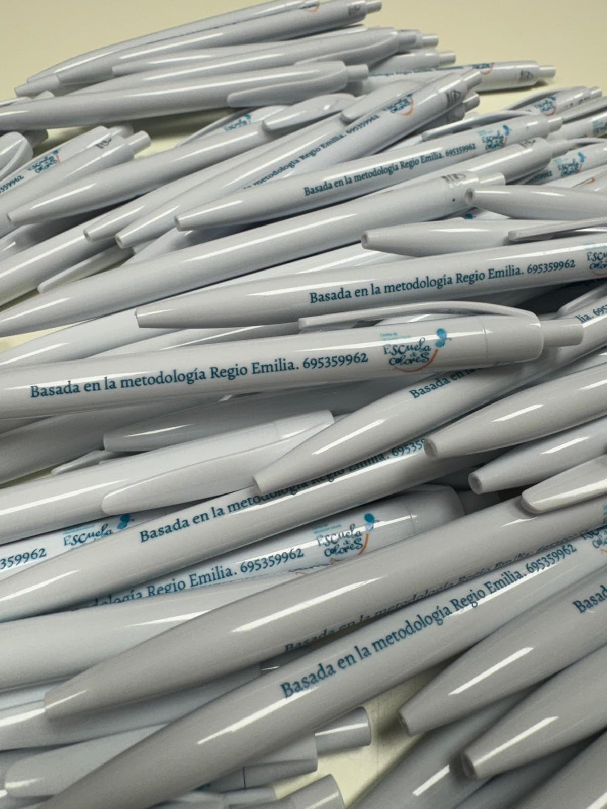 Generisch 100x Personalisierte Kugelschreiber mit Logo & Text Hochwertiger UV Druck Vollfarbig Werbekugelschreiber für Firmen Events & Geschenke (Weiß)