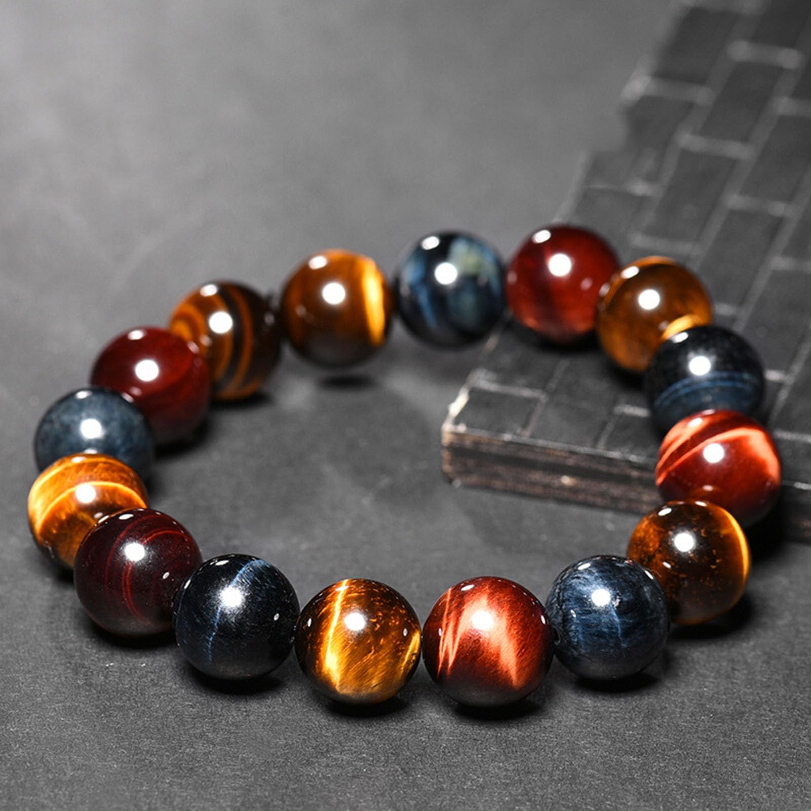 Bracciale Trio Occhio di Tigre - Perline di Cristallo Naturali Gialle, Rosse e Blu per Sicurezza, vitalità e Calma, Gioielli Elasticizzati con Pietre preziose per Uomo e Donna,6MM