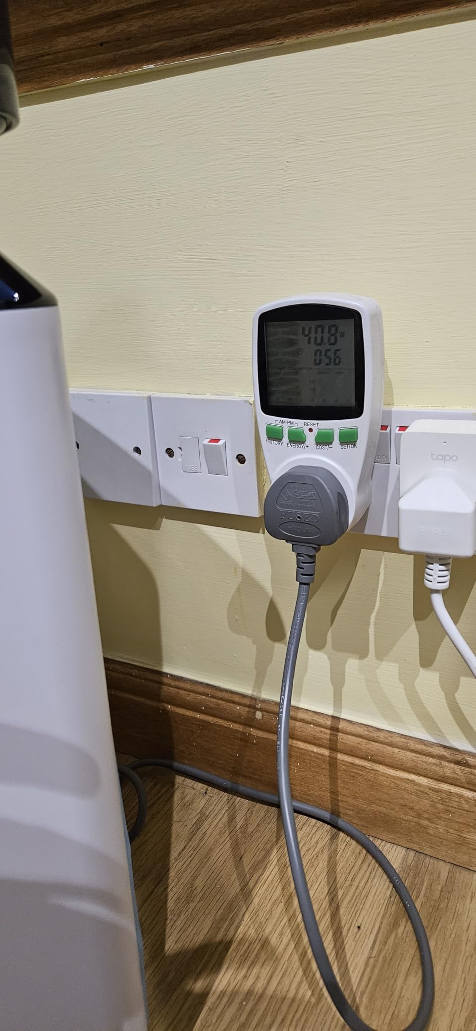 IOCHOW Dehumidifier For Home And Commercial: 70L/Day Portable Low Energy Compressor With Digital Humidity Sensor│24H Timer - Continuous Drain Hose - Covers 150㎡│Quiet 40dB For Basement/Laundry/Room