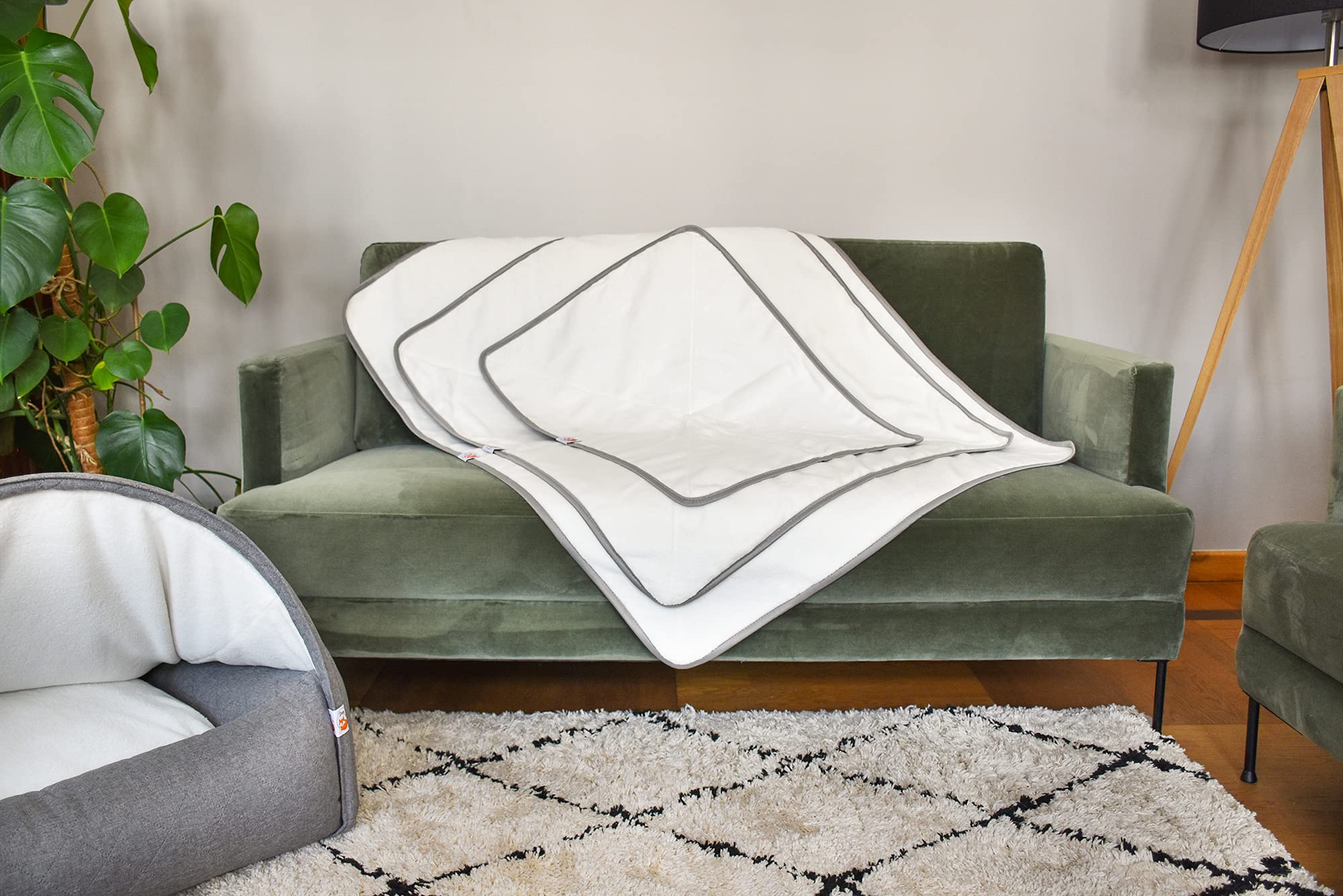 Sleepy Fox® Snuggle - Manta para Gatos y Perros con Forro Polar Sherpa (100 x 140 cm), Color Beige