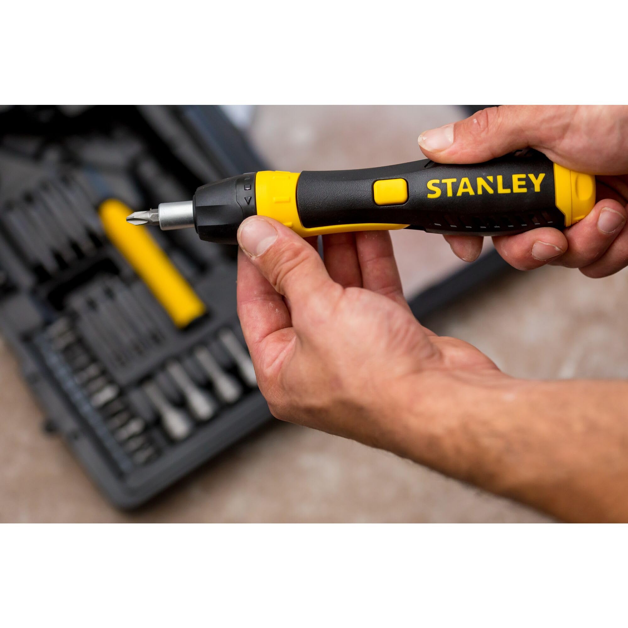 STANLEY Coffret 40 Pièces Tournevis à Cliquet et Accessoires - Cliquet 3 Positions - Réservoir Intégré de 6 Embouts - Tournevis Articulé 3 Positions pour Visser en Tout Confort 0-63-038