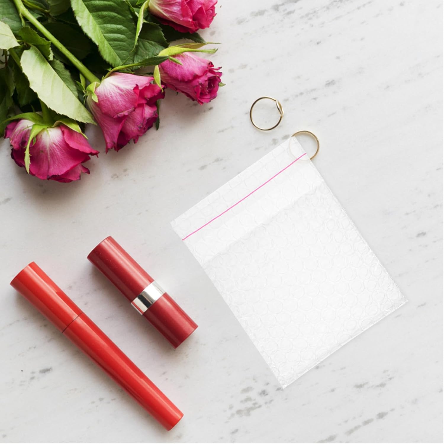 Pe Bubble Pouches Mailers Self-sealing Closure Double Layer Sturdy Shock Absorption Cushioning for Shipping and Storage for Protective Packaging and Mailing