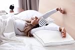 Utopia Bedding Bed Pillows for Sleeping Queen Size (Navy Hem), Set of 2, Cooling Hotel Quality, Gusseted Pillow for Back, Stomach or Side Sleepers