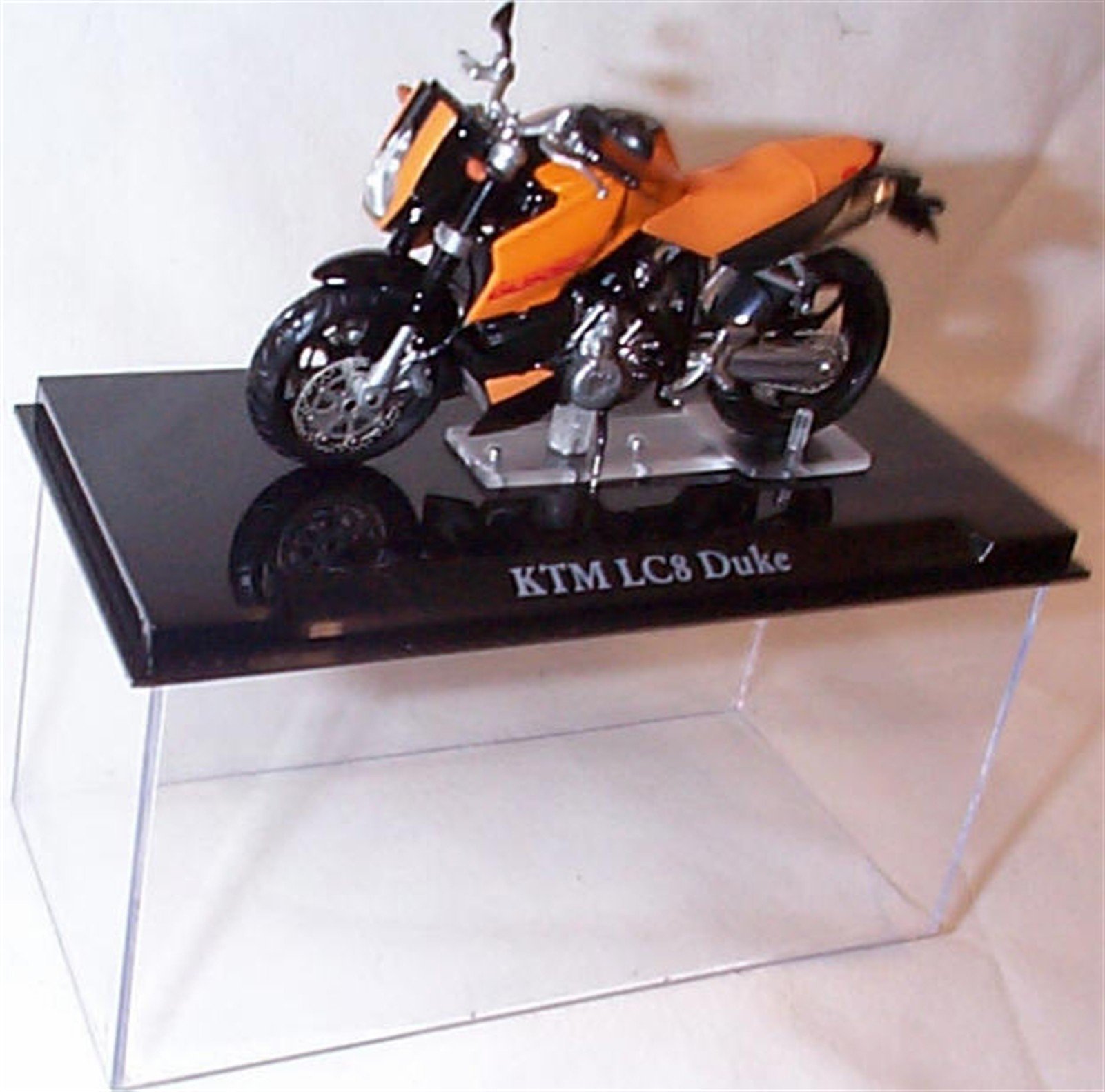 atlas editions orange K.T.M LC8 duke bike 1:24 scale diecast model