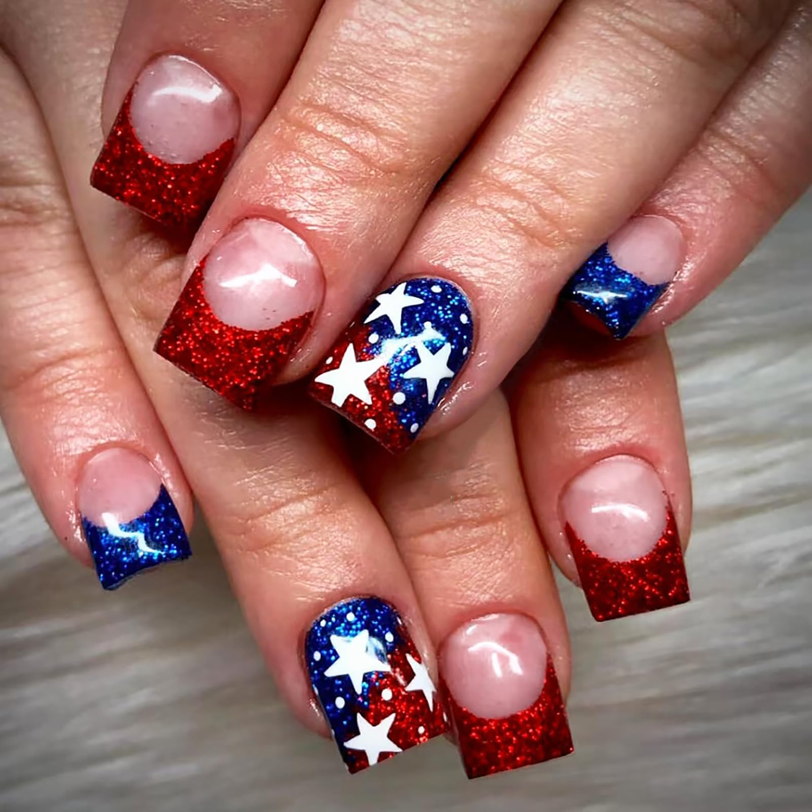 24Pcs 4th of July Press on Nails Short Square False Nails with Red Blue Nail Tip Design Glitter Press on Nails White Stars Design Acrylic Nails Stick