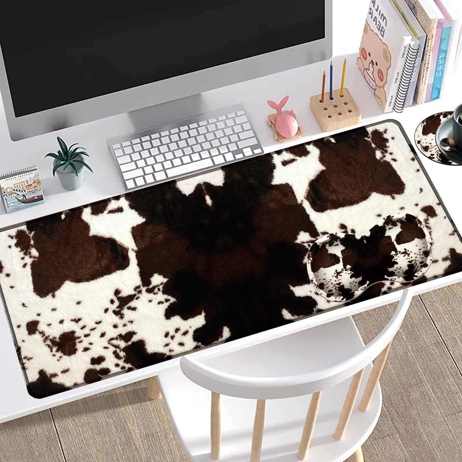 Large Gaming Mouse Pad + Mouse Wrist Rest Pad + Coaster Combination, 31.5 "x 11.8" Durable Non-Slip Extension Table Mat, Suitable for Office and Home, Cow Hide Print