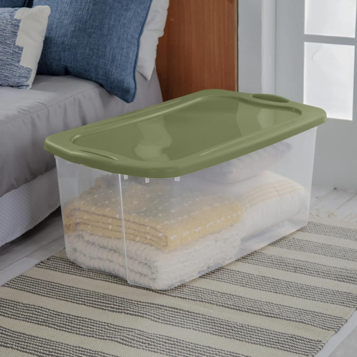 120 Quart Extra Large Clear Plastic Storage Bin with Full-Grip Handles and Lid, Heavy Duty Stackable Design for Toy Storage & Home Organizing, Craft Supplies, Green (1)