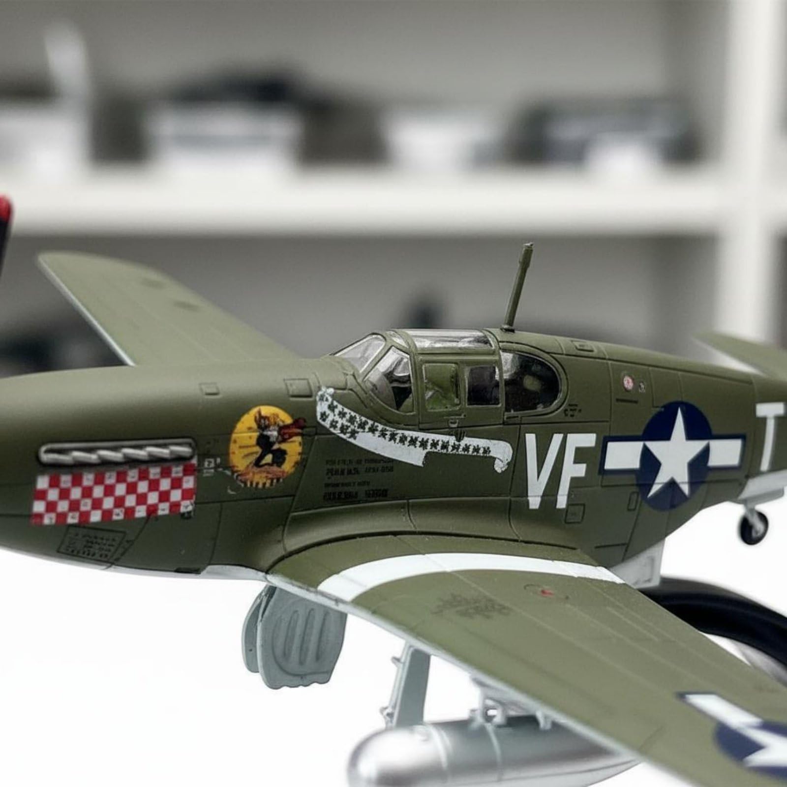 Figurine Avion 1/72 Collection Modèle Avion Maquette Avion Avion Militaire Corps en Alliage Robuste Réplique de Chasseur WW2 Livré Préassemblé avec