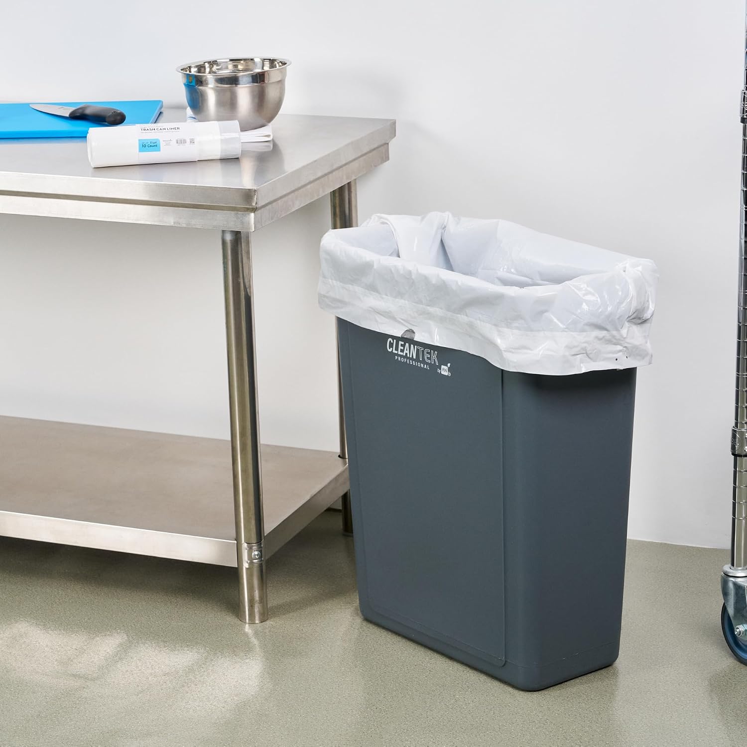 Restaurantware 33 gal White Plastic Trash Can Liner, 100 Pack