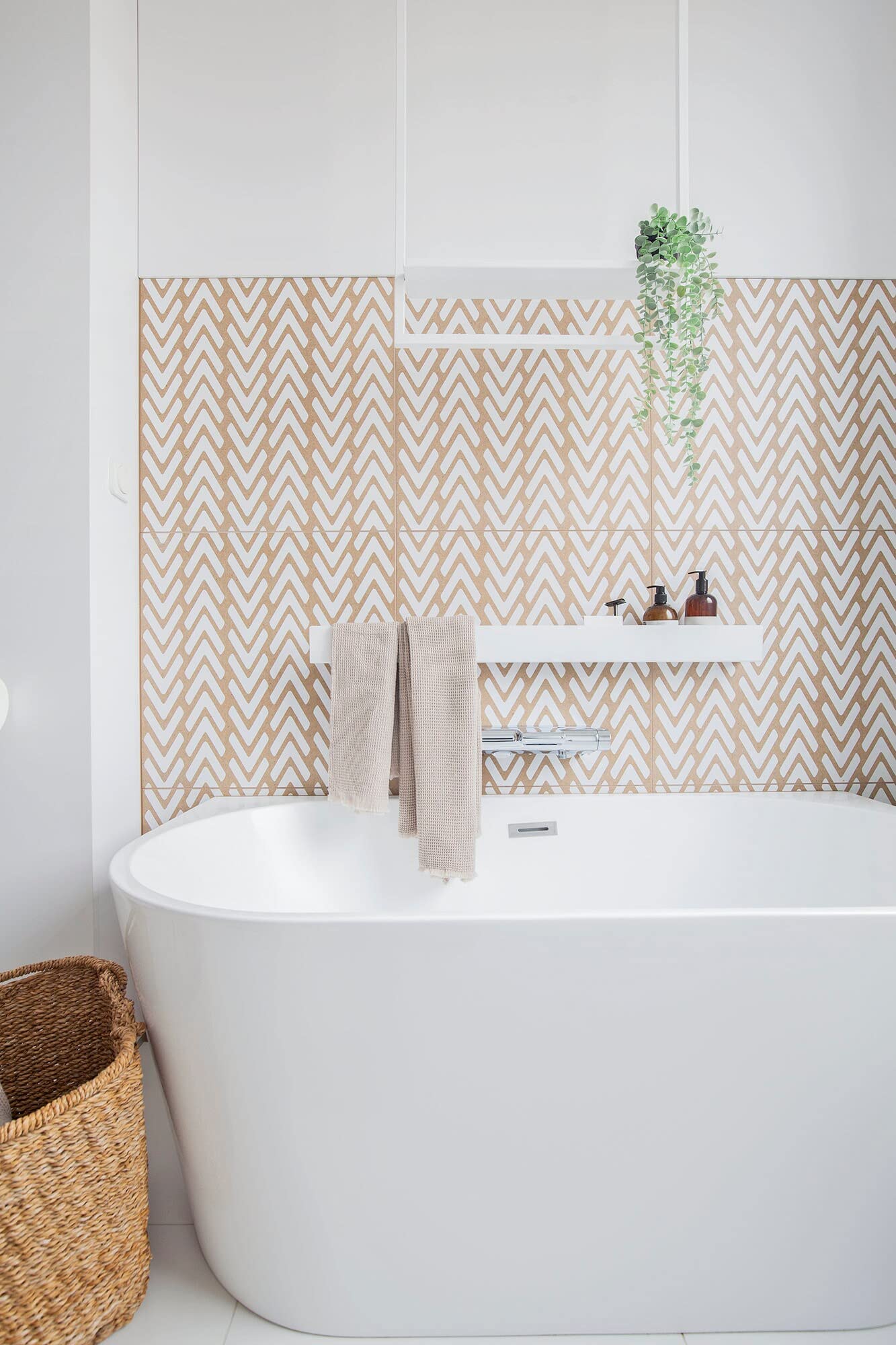 DABSTORY Porta asciugamani e mensola da bagno bianco porta asciugamani sinistra in acciaio inox Lavanda 60 cm