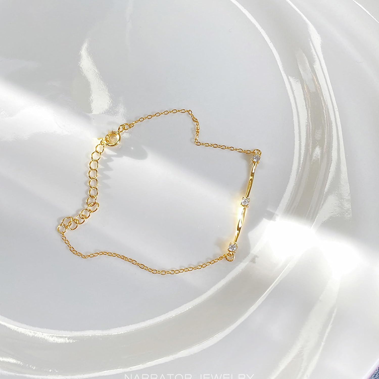 LOVECOM Mobius Infinity Birthstone Charm Link Bracelet for Women 925 Sterling Silver CZ Twisted Bracelet Gold Adjuatable Friendship Sister Daughter Bracelet Graduation Jewelry Gifts for Girlfriend