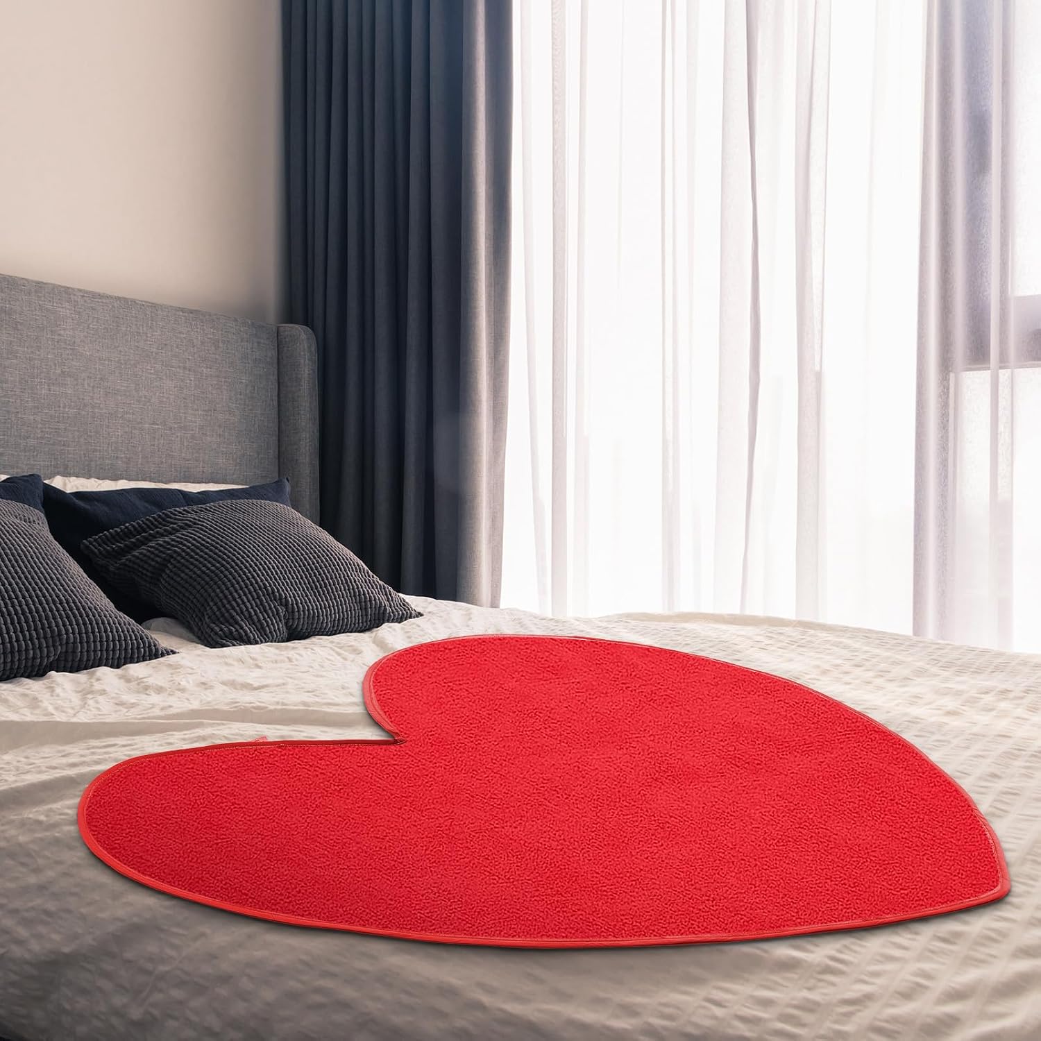 Fanfanwin Waterproof Towel for Bed Couch Sofa 39 x 39 Inches Reusable Stainproof Heart Throw Blankets Cat Dog Leakproof Mat Incontinence Mattrass Protector Small Bed Sheets for Adult Couples(Gray)