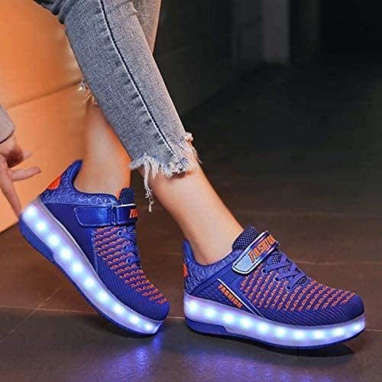 Zapatillas De Skate LED con Ruedas Dobles Zapatillas De Skate Zapatillas con Ruedas LED Niños Niños Niñas Gimnasia Al Aire Libre Zapatillas De Moda Técnica,Blue-32 EU