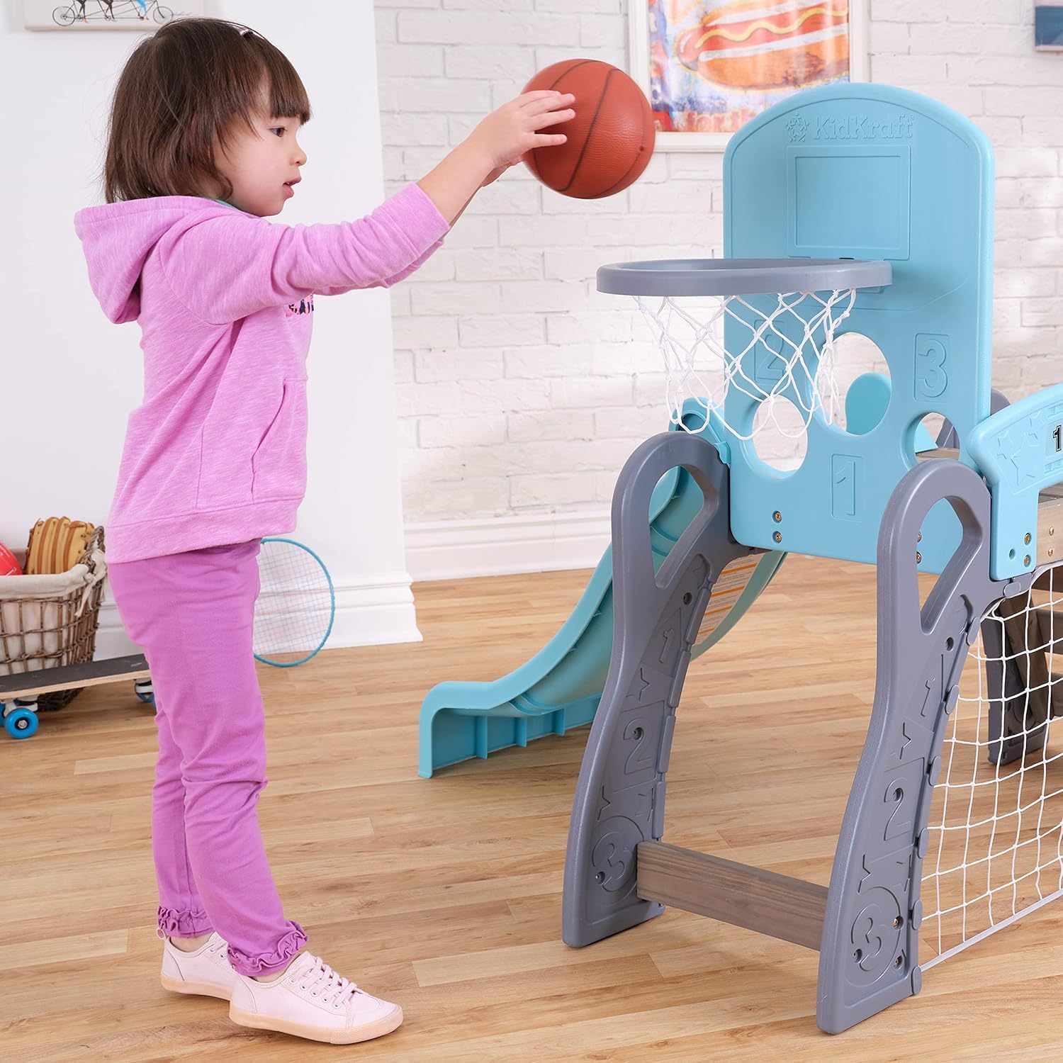 KidKraft Struttura per Arrampicata in Legno (FSC) 5 sport in 1 con Scivolo, Porta da Calcio e Canestro da Basket, Parco Giochi interno ed esterno, Giocattoli per bambini, 20193