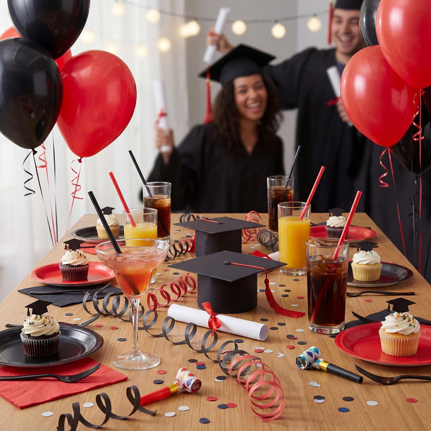 Zhehao 50 Pcs Red and Black Plastic Drinking Straws Bulk Disposable Plastic Straws 9 Inch Long for Graduation Party Supplies Table Decoration