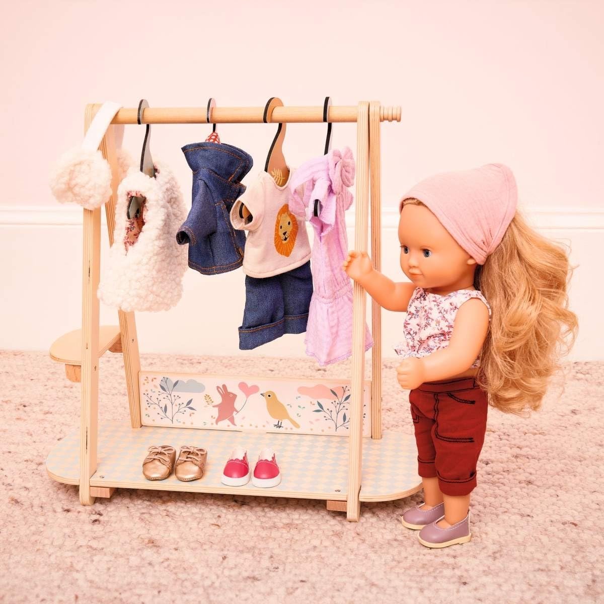 Djeco Puppe Marie | 32 cm große Spielpuppe ab 3 Jahren mit blondem Haar zum Frisieren, Schlafaugen, weichem Vinyl & waschbarer Kleidung | POMEA Stehpuppe Mädchen