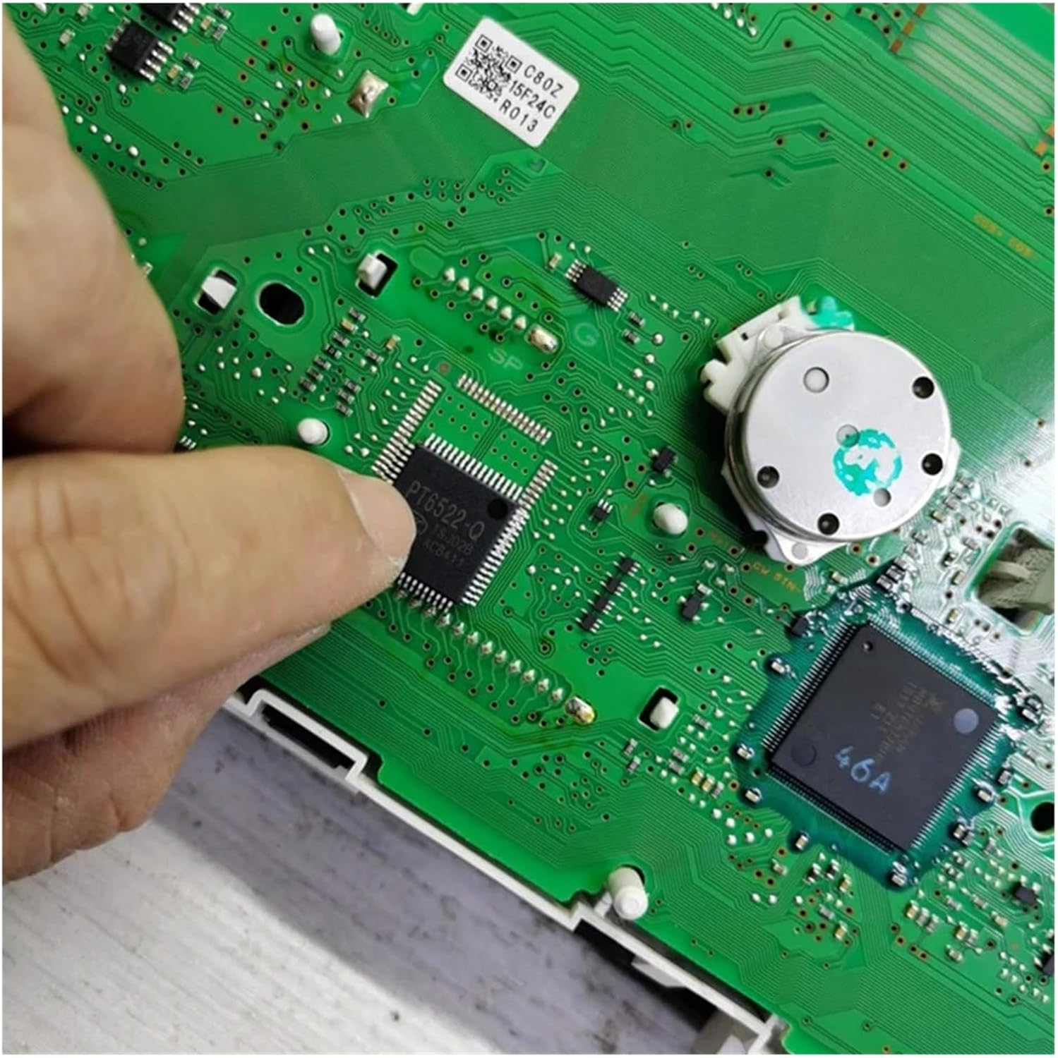 PT6522-Q AO IC Chip Power Module Speedometer Black Screen Repair Chip For MA 2 3 6 CX5 CX-5 CX30 CX-30