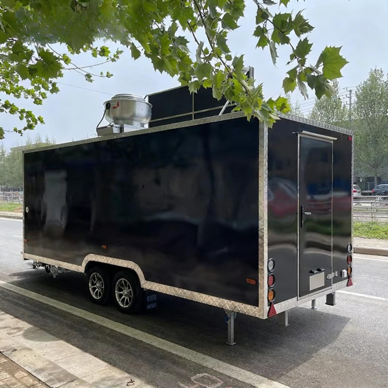 Camion alimentari mobili in vendita, 15FT completamente attrezzato Food Truck & Concession Trailer in vendita - Cucina mobile con griglia e frigorifero per caffè, hamburger, gelateria