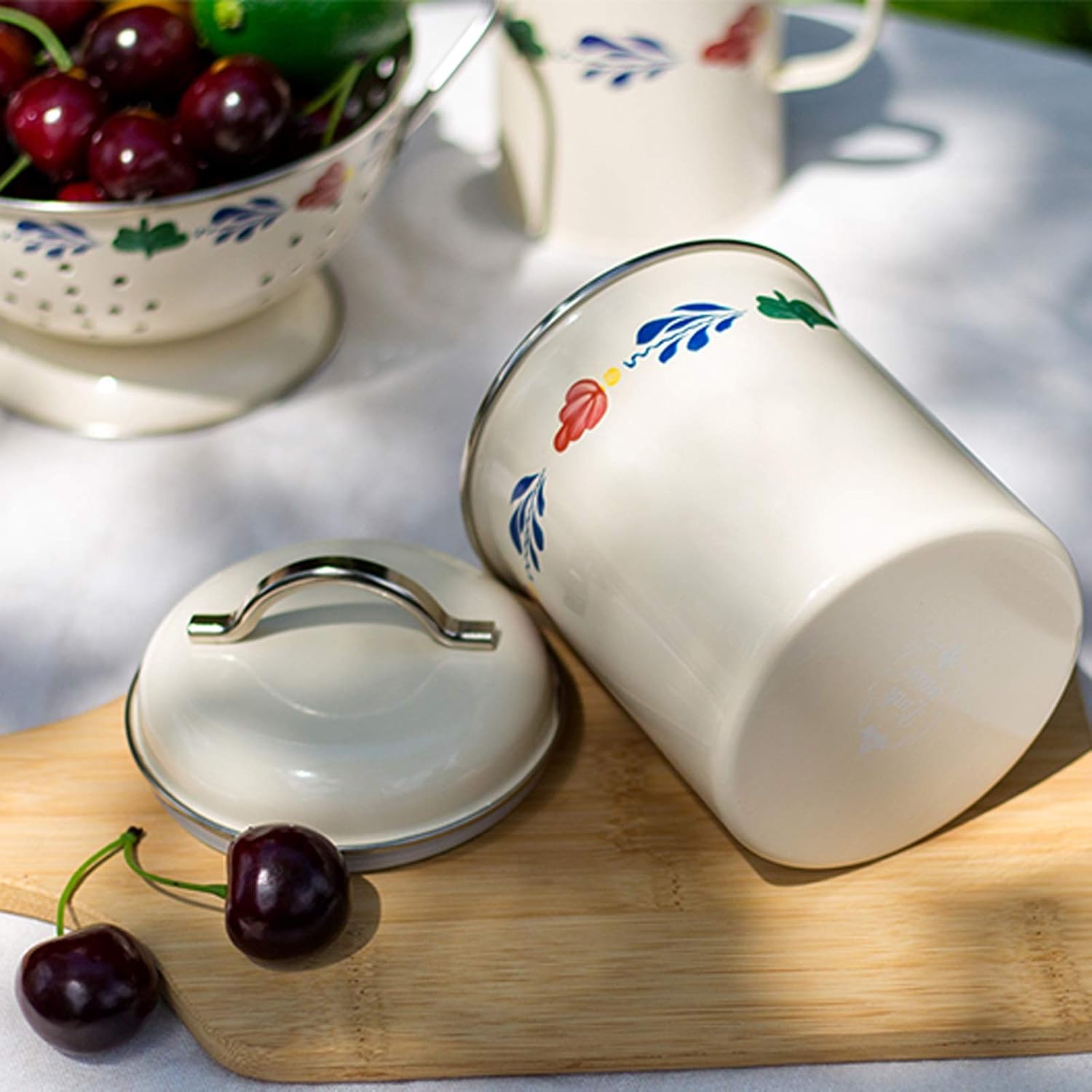 TOMYEUS Sugar Bowl Metal Sugar Bowl Sealed Coffee Sugar Bowl Coffee Tea Candy Storage Tank Seamless Bottom Sugar Bowl Retro Sugar Bowl Is a Good Choice for Daily Gifts Sugar Pot