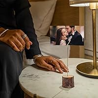 Vista 4 de 20 soportes para tarjetas de lugar de madera rústica y 30 tarjetas de lugar de papel Kraft, soporte de madera para números de mesa, soporte