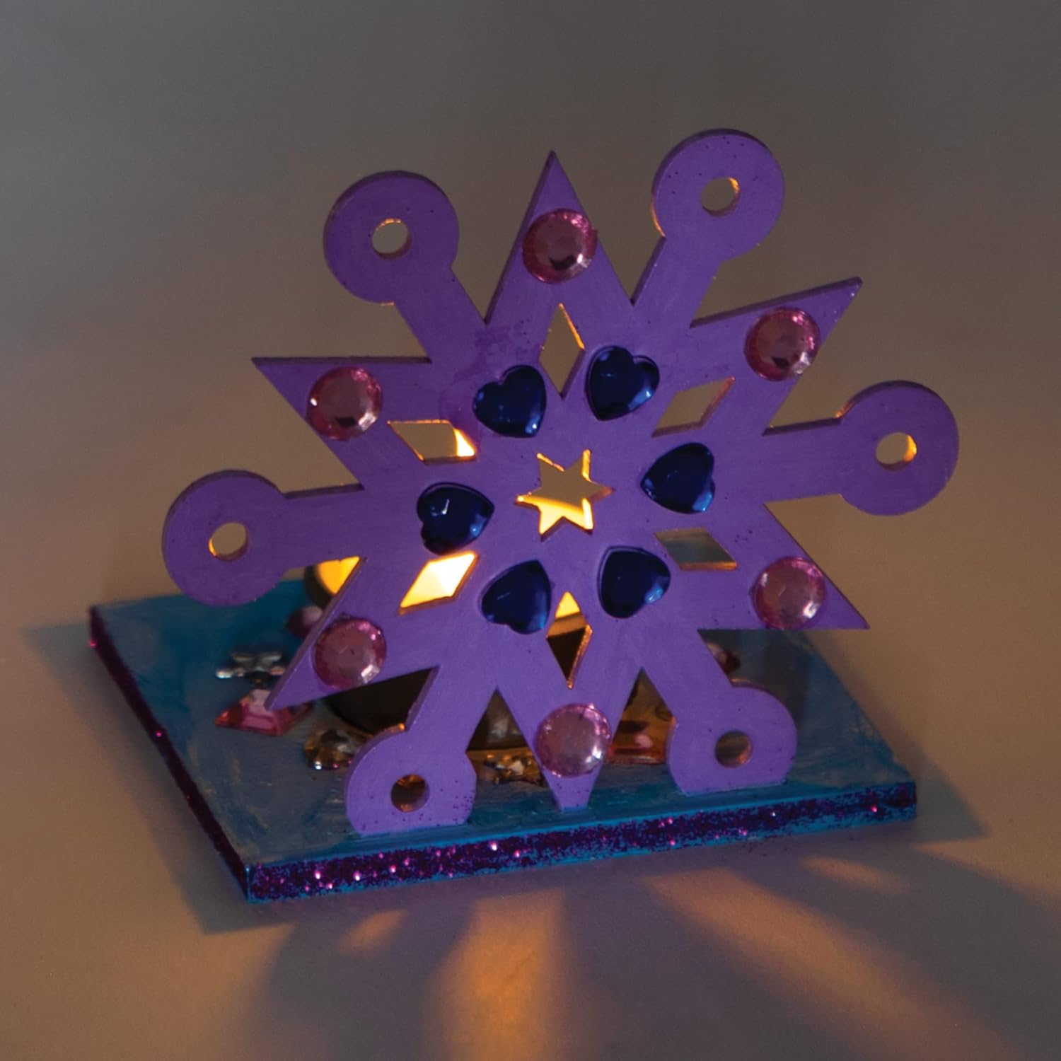 Baker Ross FE890 Snowflake Wooden Tealight Kits - Pack of 4, Tealight Holder to Decorate and Display, Wooden Crafts for Children, Ideal Kids Arts and Crafts Project