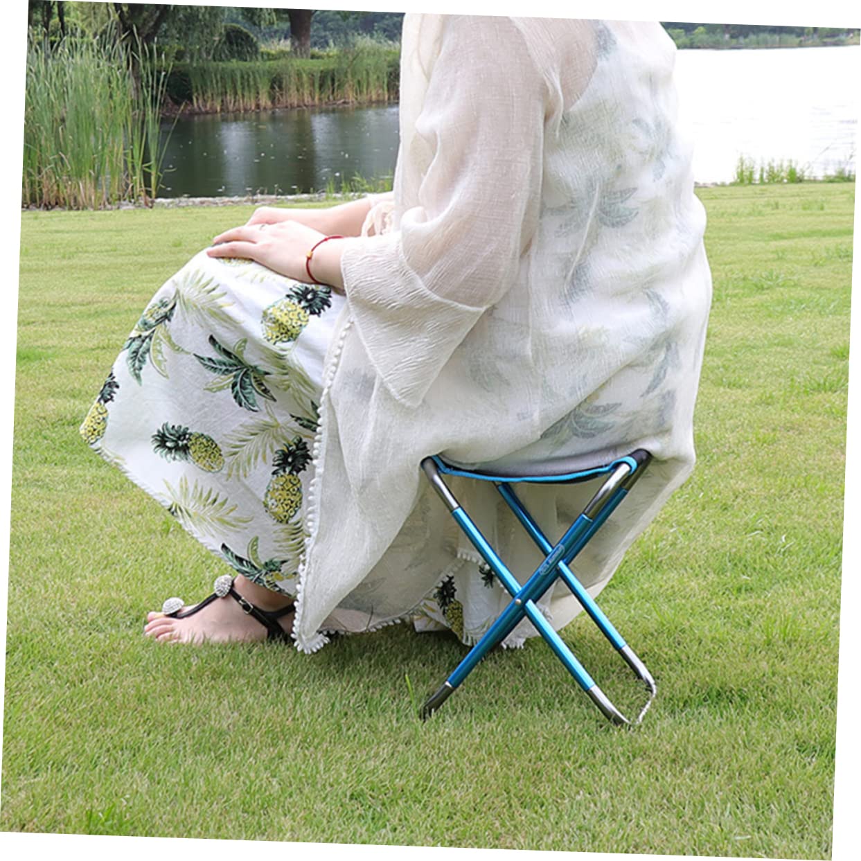 Yardwe Sgabello Portatile Piccolo Sgabello Comodo Giardinaggio Picnic Pesca e Campeggio