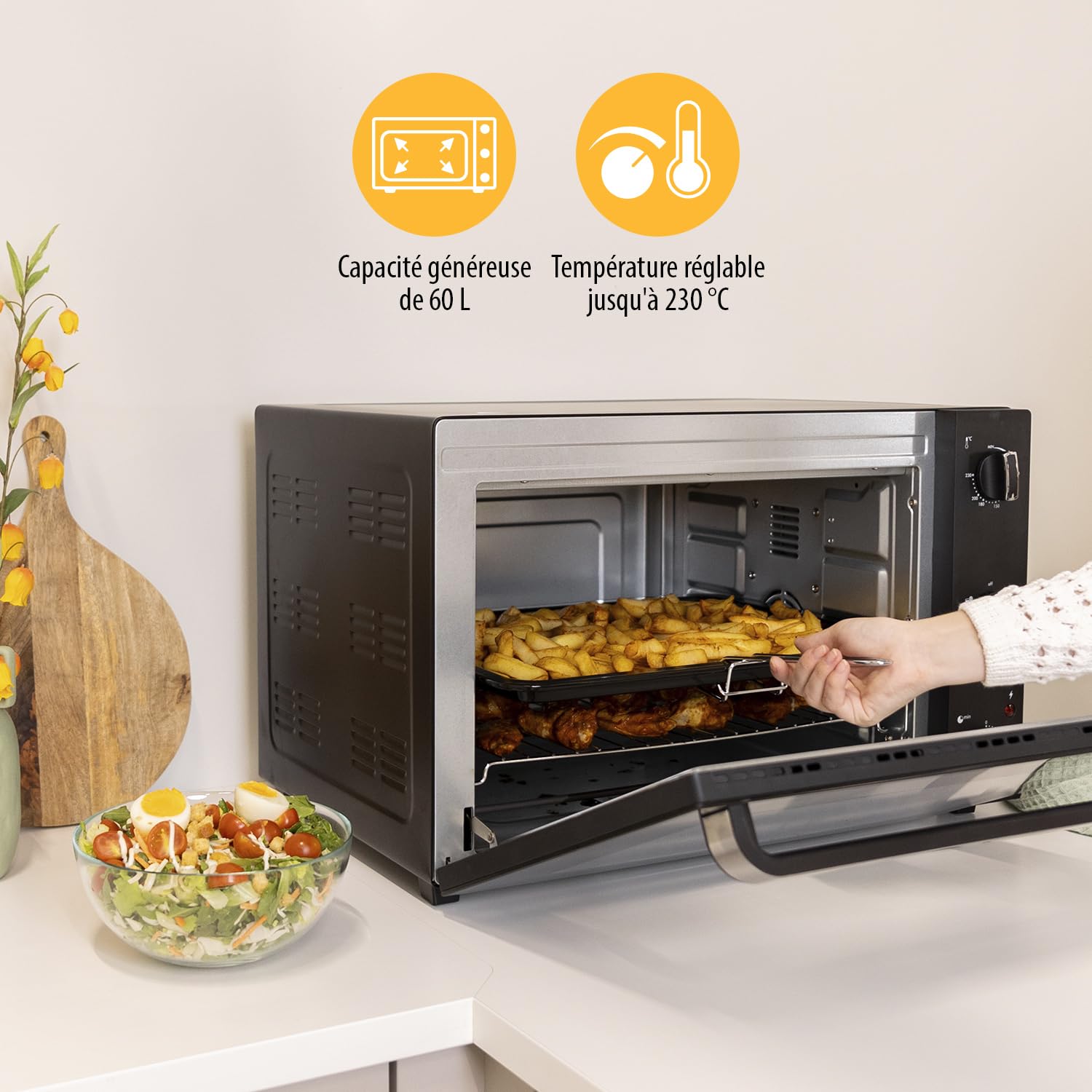 Tristar Four à convection, 2000 Watt, 60 L, Minuterie 90 min, avec Lampe Intérieure, Porte à Double Vitrage, Thermostat réglable jusqu’à 230°C, Accessoires inclus, OV-3640