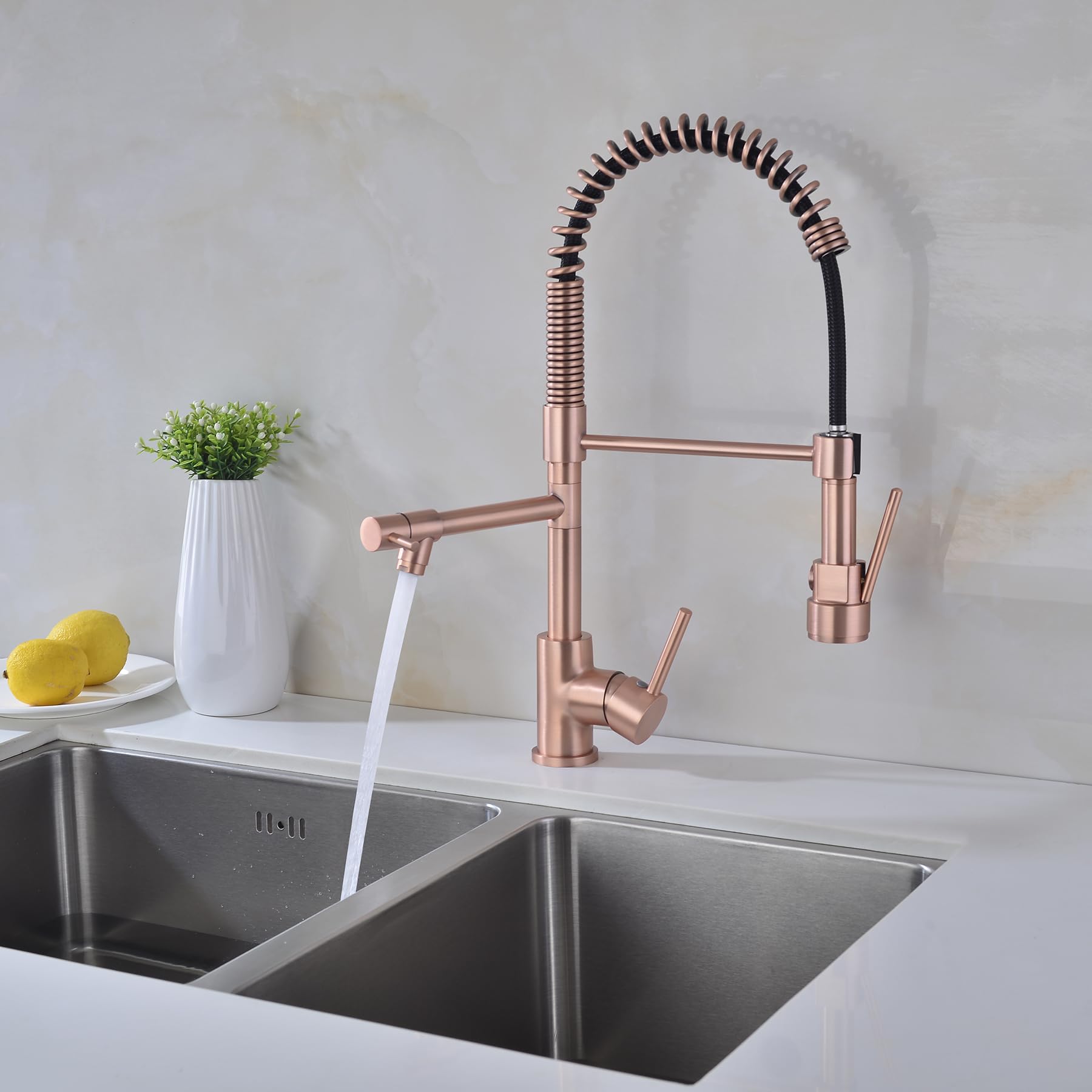 Avola Klassische Kupfer-Küchenarmatur mit herausziehbarem Sprüher, rotgoldener Küchenspüle Wasserhahn mit Topffüller, Einzelhandel, kommerzieller Messinghahn für Bar, Wäsche, Wohnmobil, Mehrzweckspüle