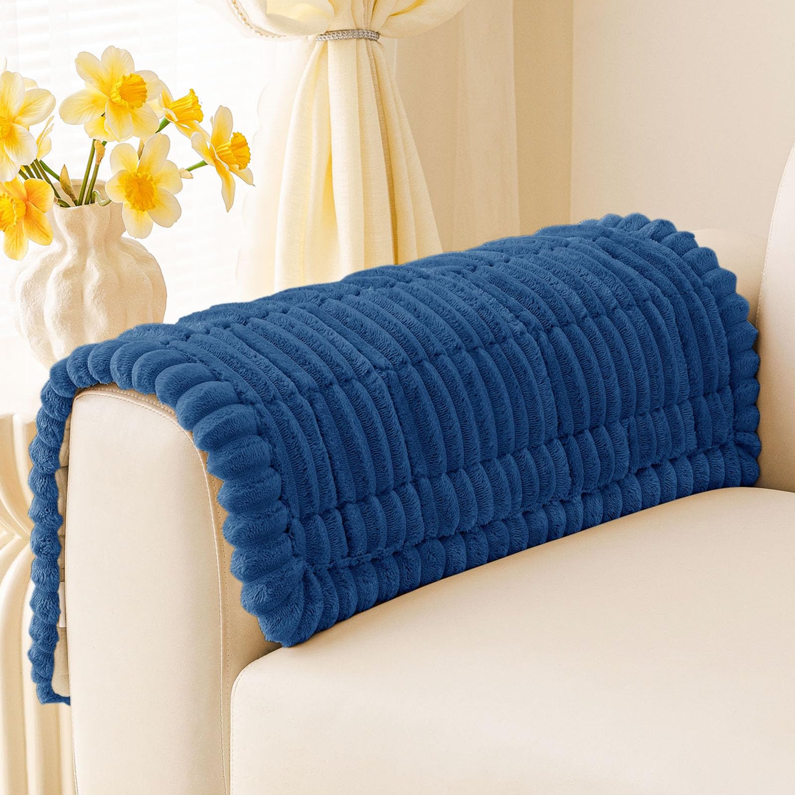 hyha Couch Cover for Dogs Washable, Non Slip Thick Flannel Sofa Protector, Pet Friendly Plush Furniture Cover for Sectional Sofa &amp; Loveseat (Navy Blue, 27.6" x 70.9")