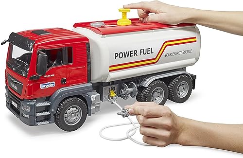 Vista 19 de Bruder Mack Granite Tanker Truck 02827 Camión cisterna de agua a escala 1:16 con bomba de trabajo, cabina cromada, compatible con figuras