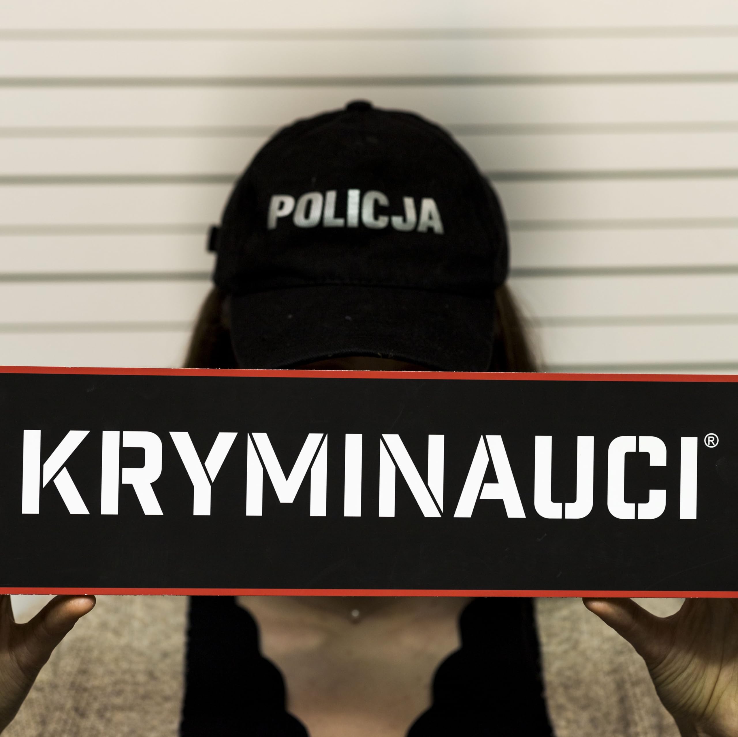 Polska Gra Detektywistyczna Premium Hybrydowe, immersyjne śledztwo z nagraniami audio Gra polecana przez ekspertów true crime - SPRAWA 01