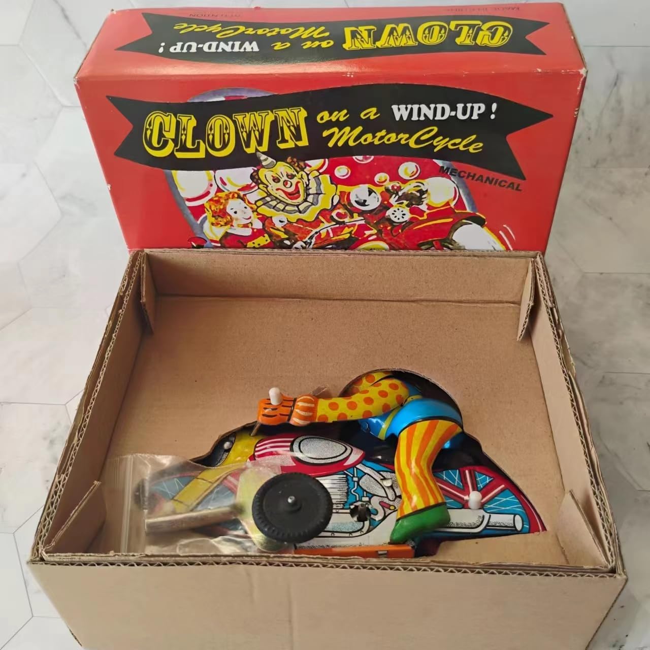 MS629 Handmade Tin Toy Clown on a Motorcycle Model Nostalgic Spring & Wind-Up Running Car Model Toy Home Decoration Ornament for Collectors Photographer