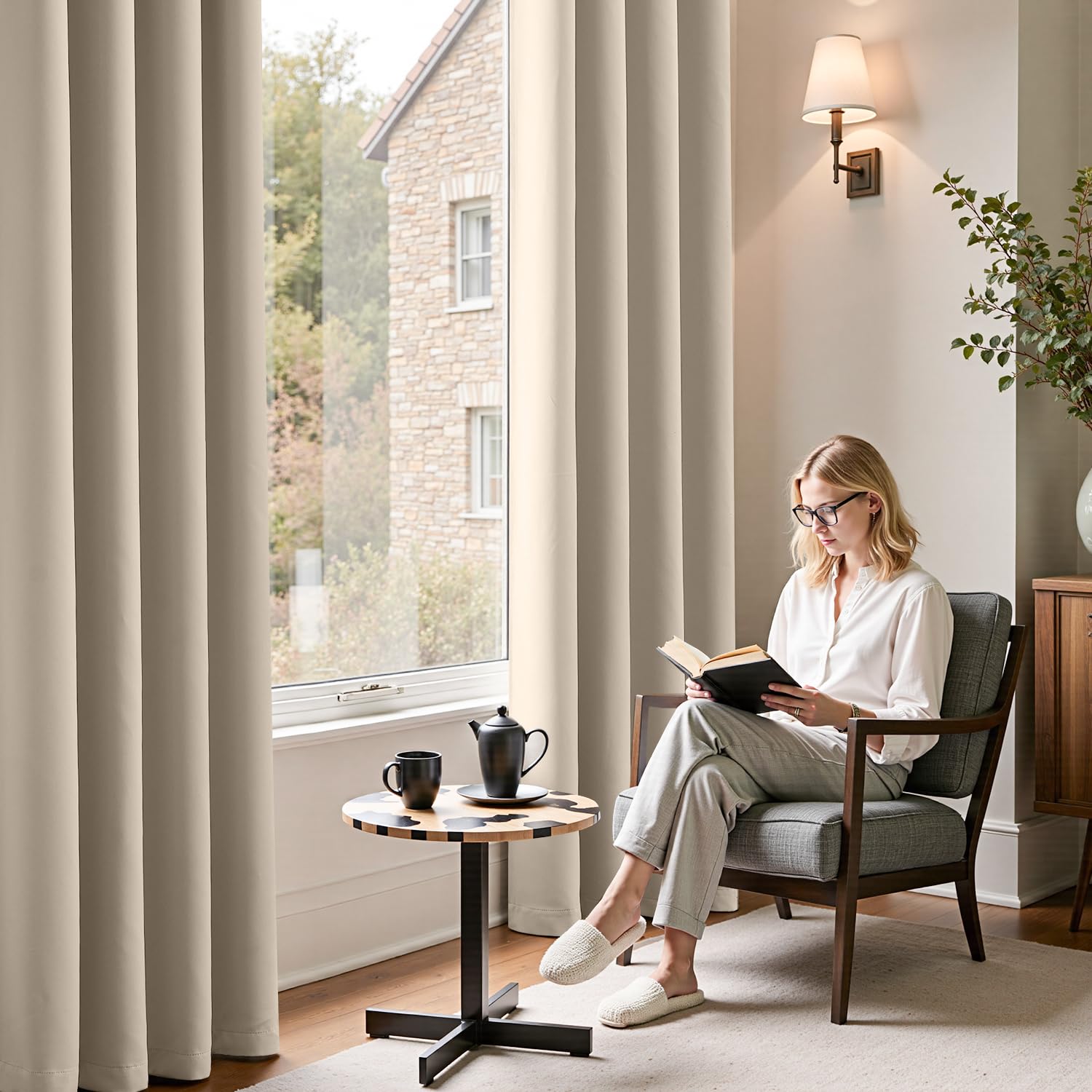 Vangao Rideau Occultant avec Oeillets Salon Fenetre Chambre Rideaux Thermiques avec Œillets 140L x 175H cm Lot de 2 Passe Tringle Opaque Moderne Interieur Anti-Bruit et UV, Beige