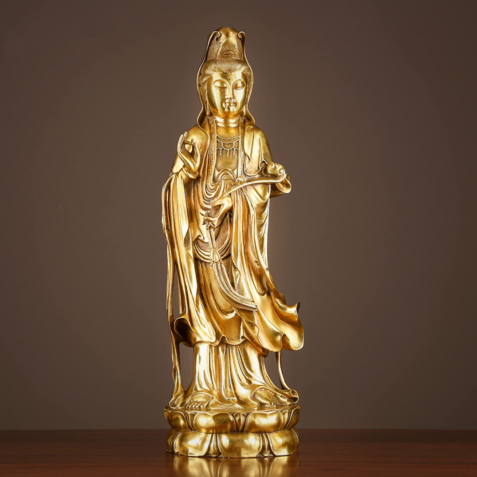 彫像 仏教 女神 観音 観音菩薩像 蓮華台 美術品 蓮華台の上に